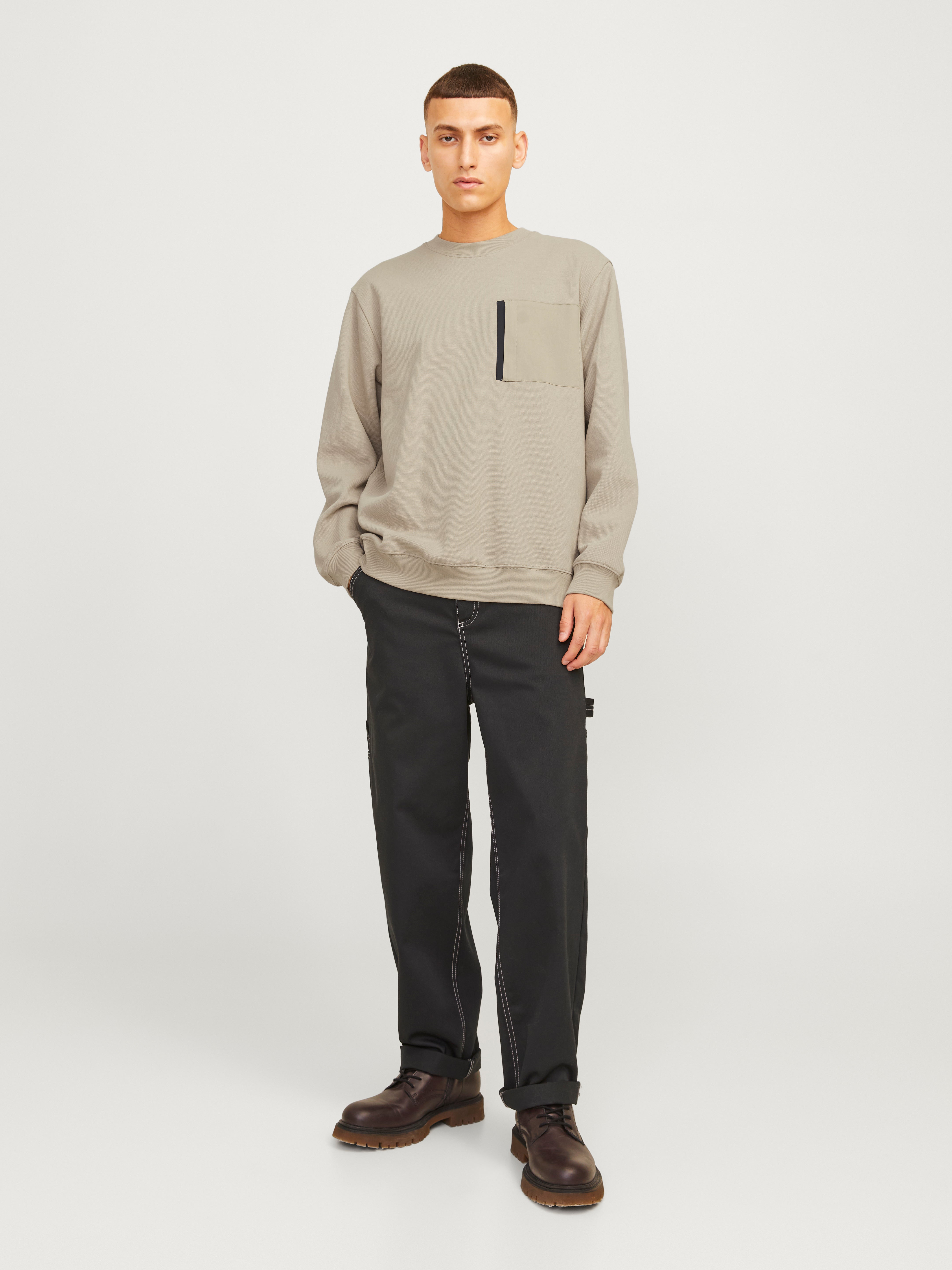 Plain Crewn Neck Sweatshirt