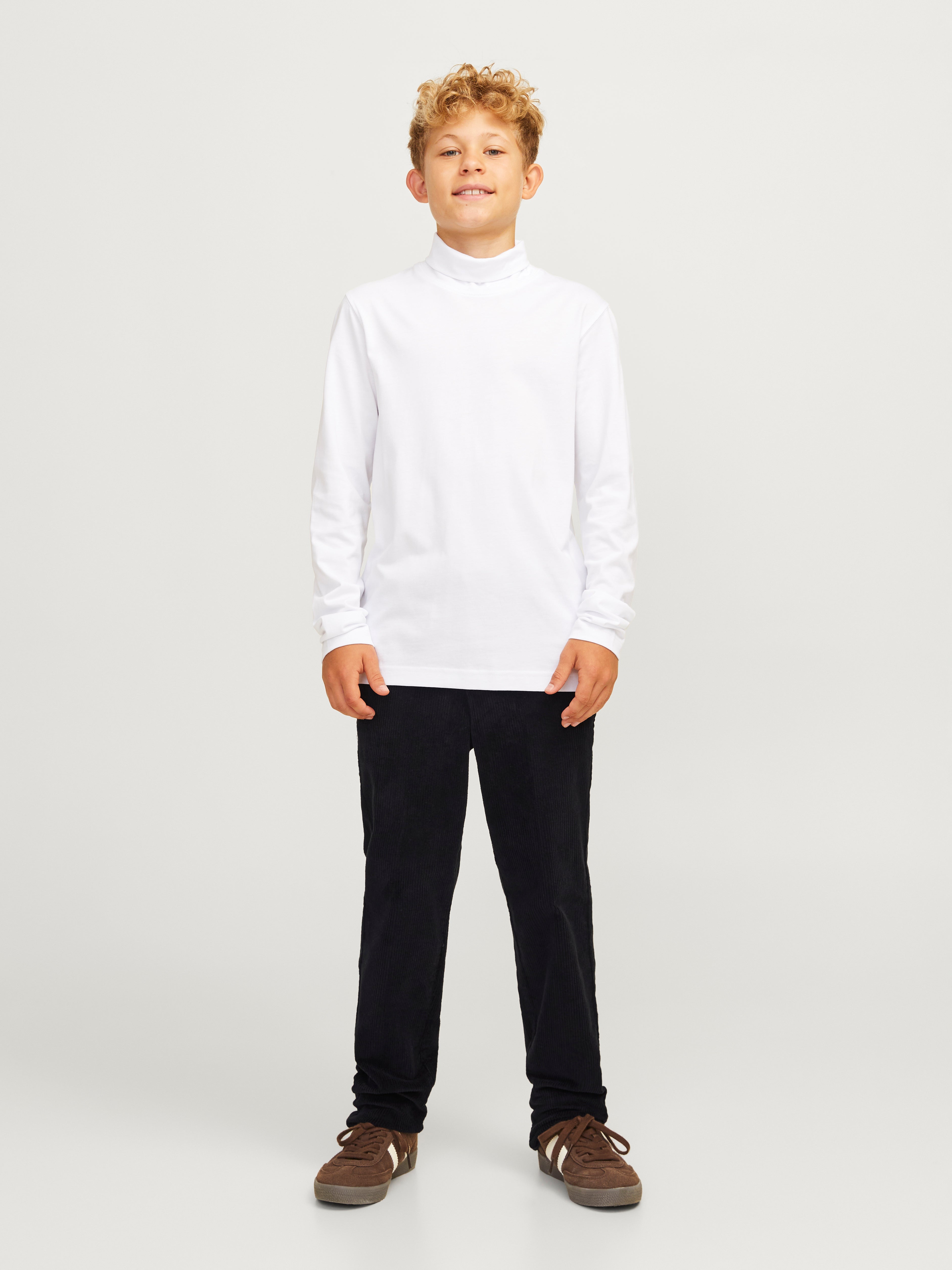 Carrot fit trousers For boys