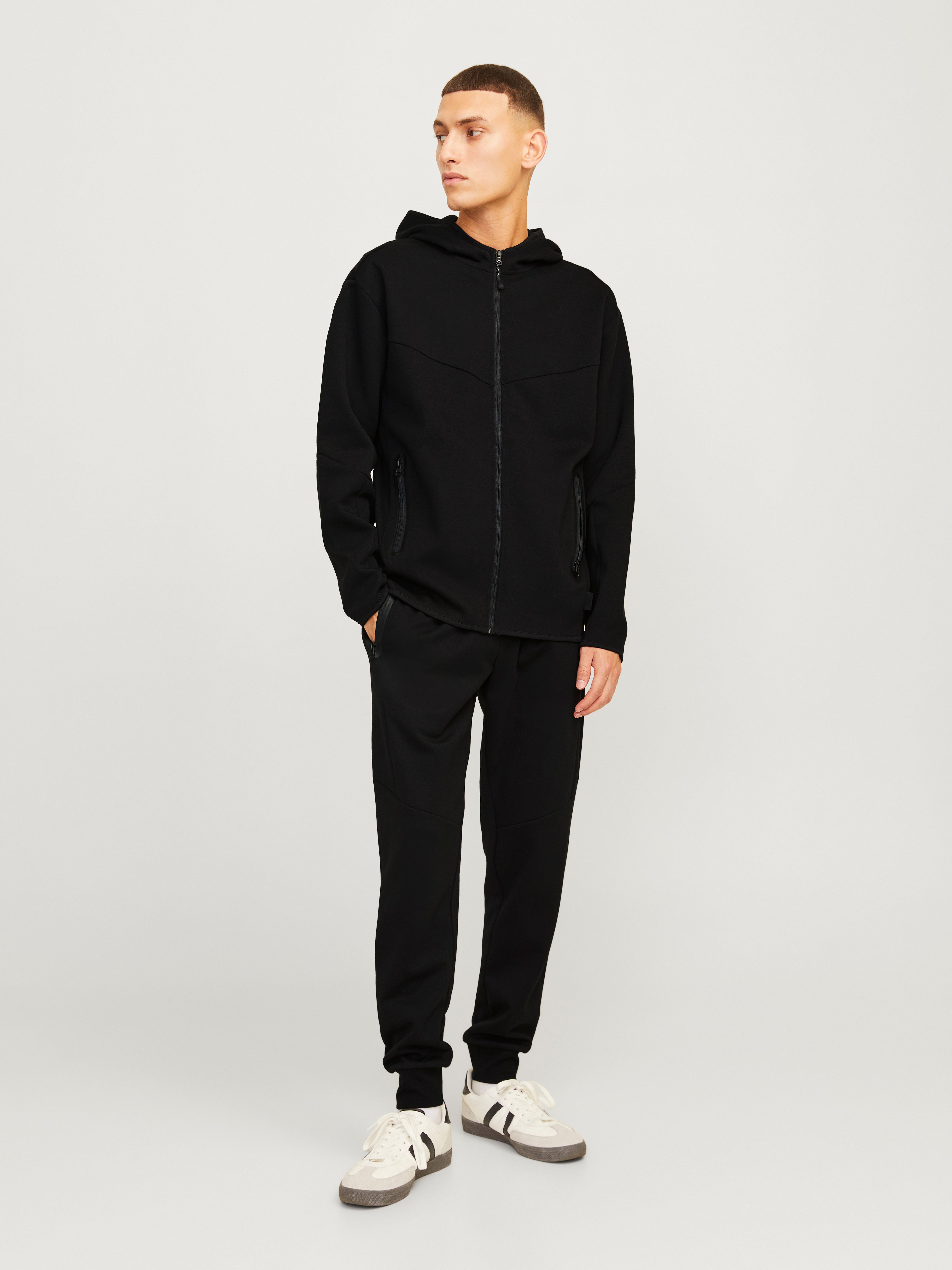 Pantalon De Jogging Slim Jack & Jones - Coupe Moderne, Taille Mi-haute Et Poignets Ajustés - Confort Urbain