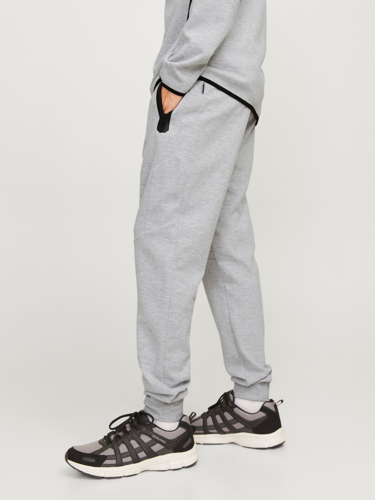 Jack & Jones Karcsúsított Közepes derék Bordás szegély Melegítőnadrág -Light Grey Melange - 12261991