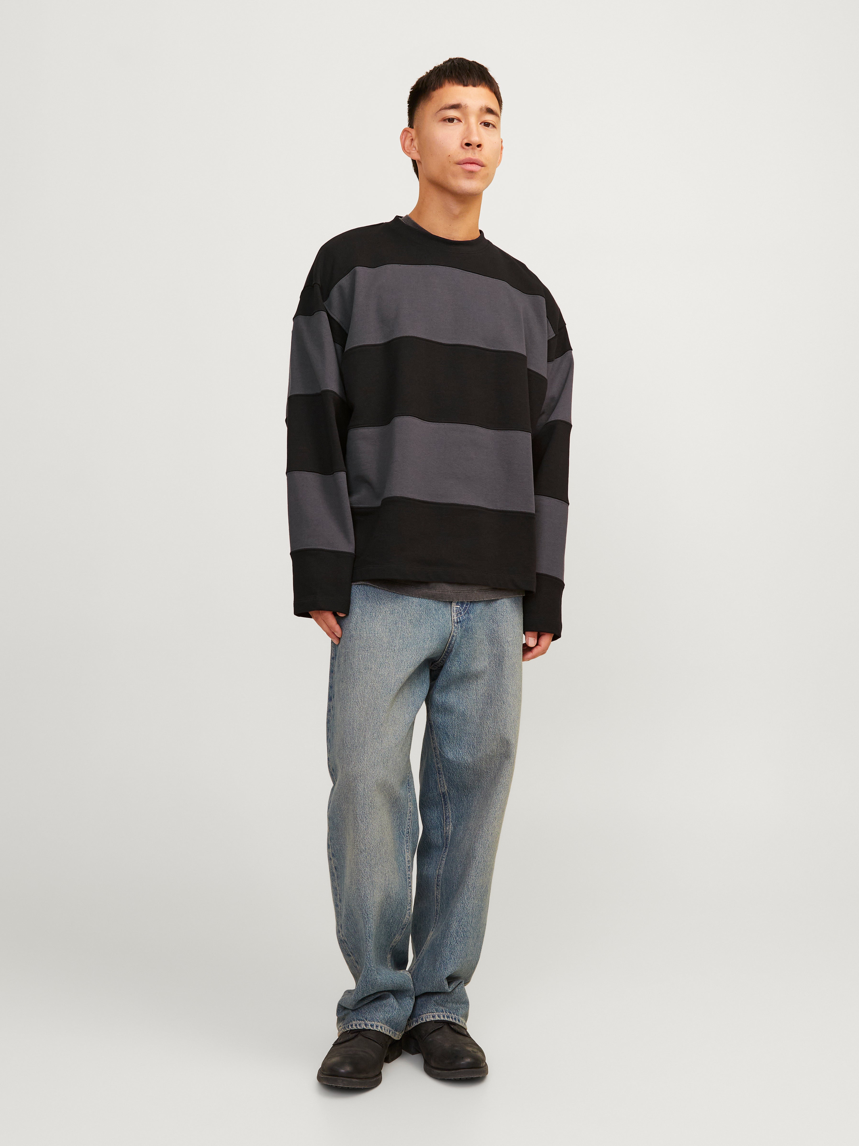 Striped Crewn Neck Sweatshirt