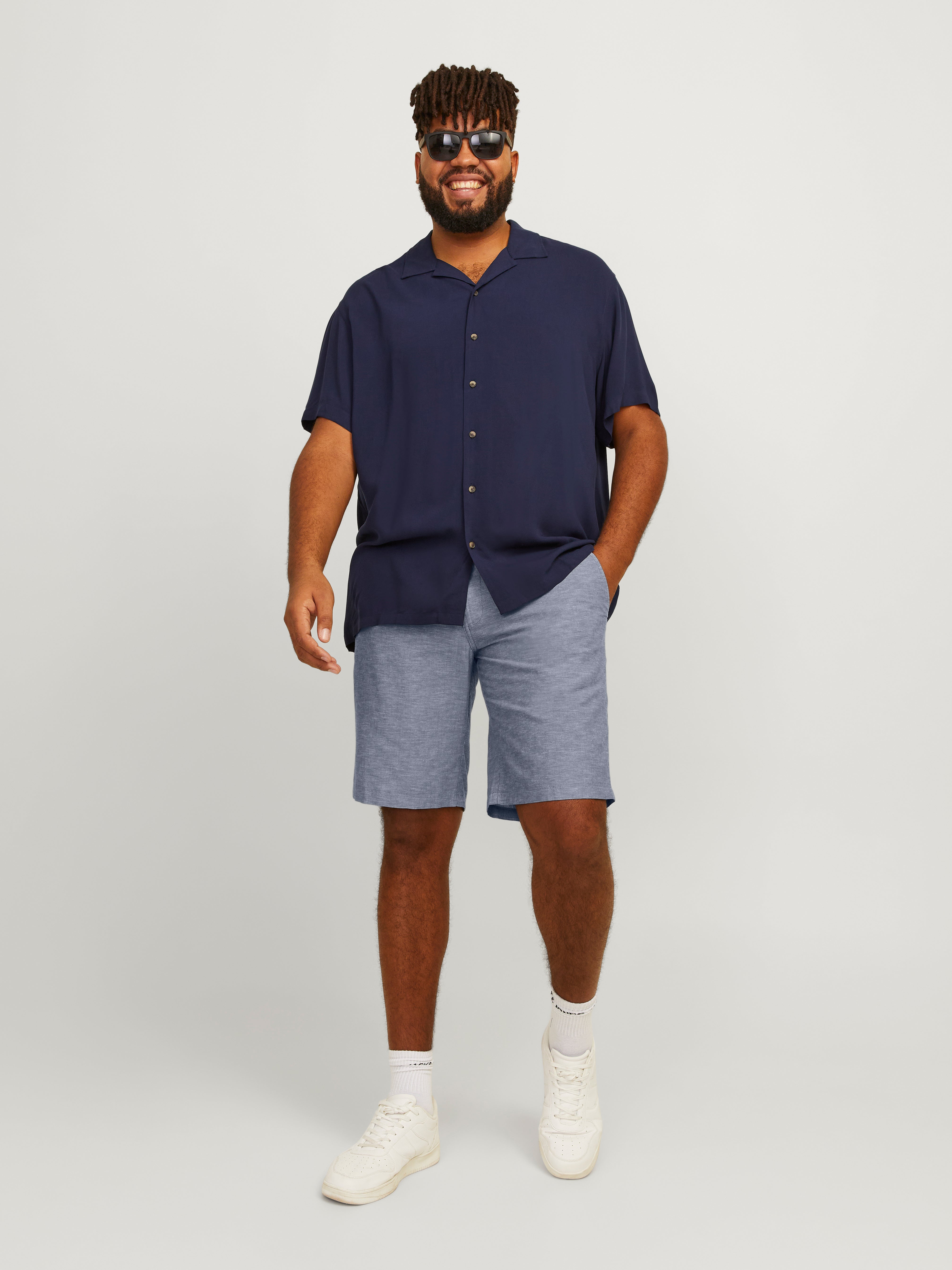 Plus Size Tapered Fit Calções Chino