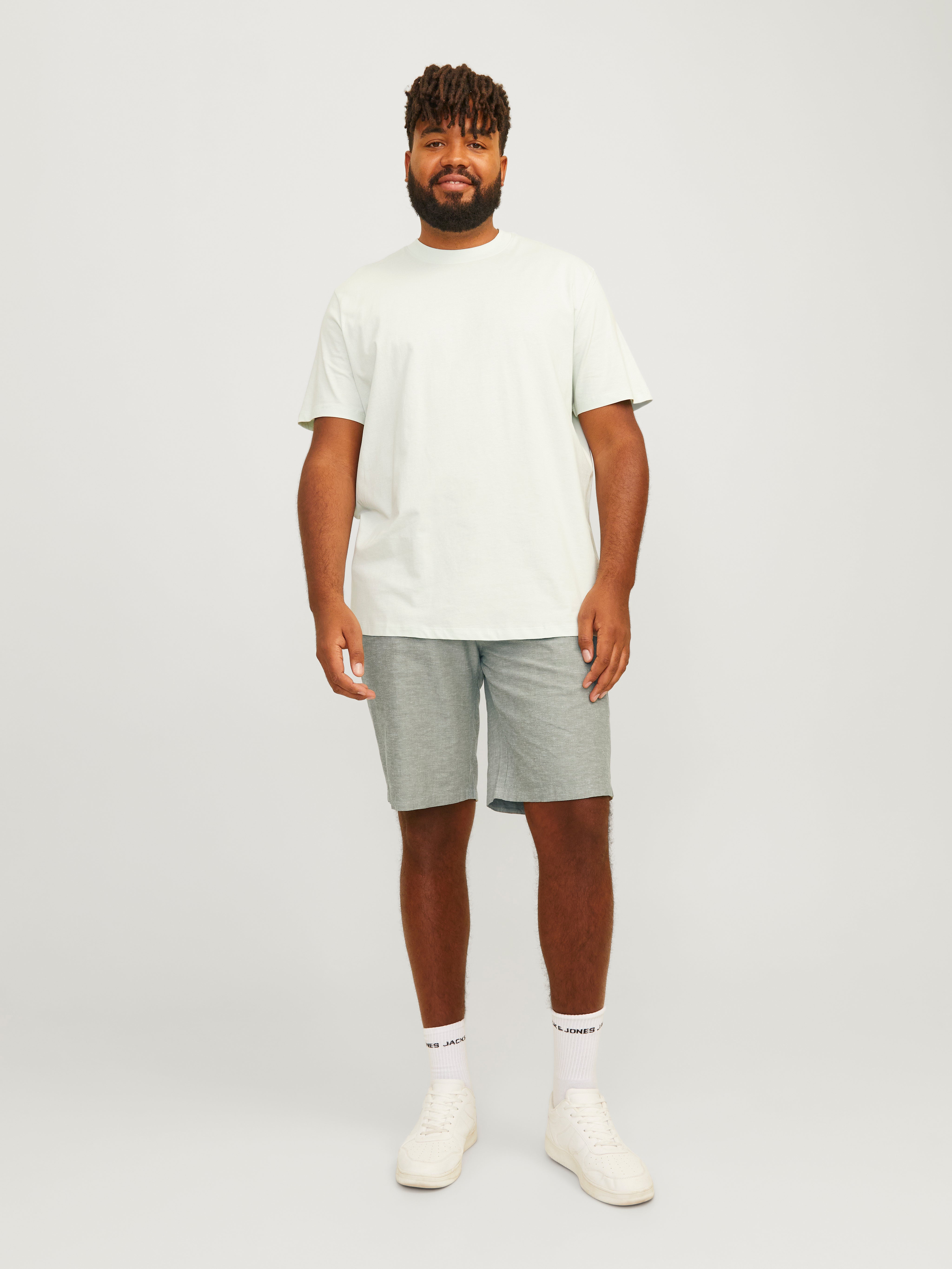 Plus Size Tapered Fit Bermuda chino