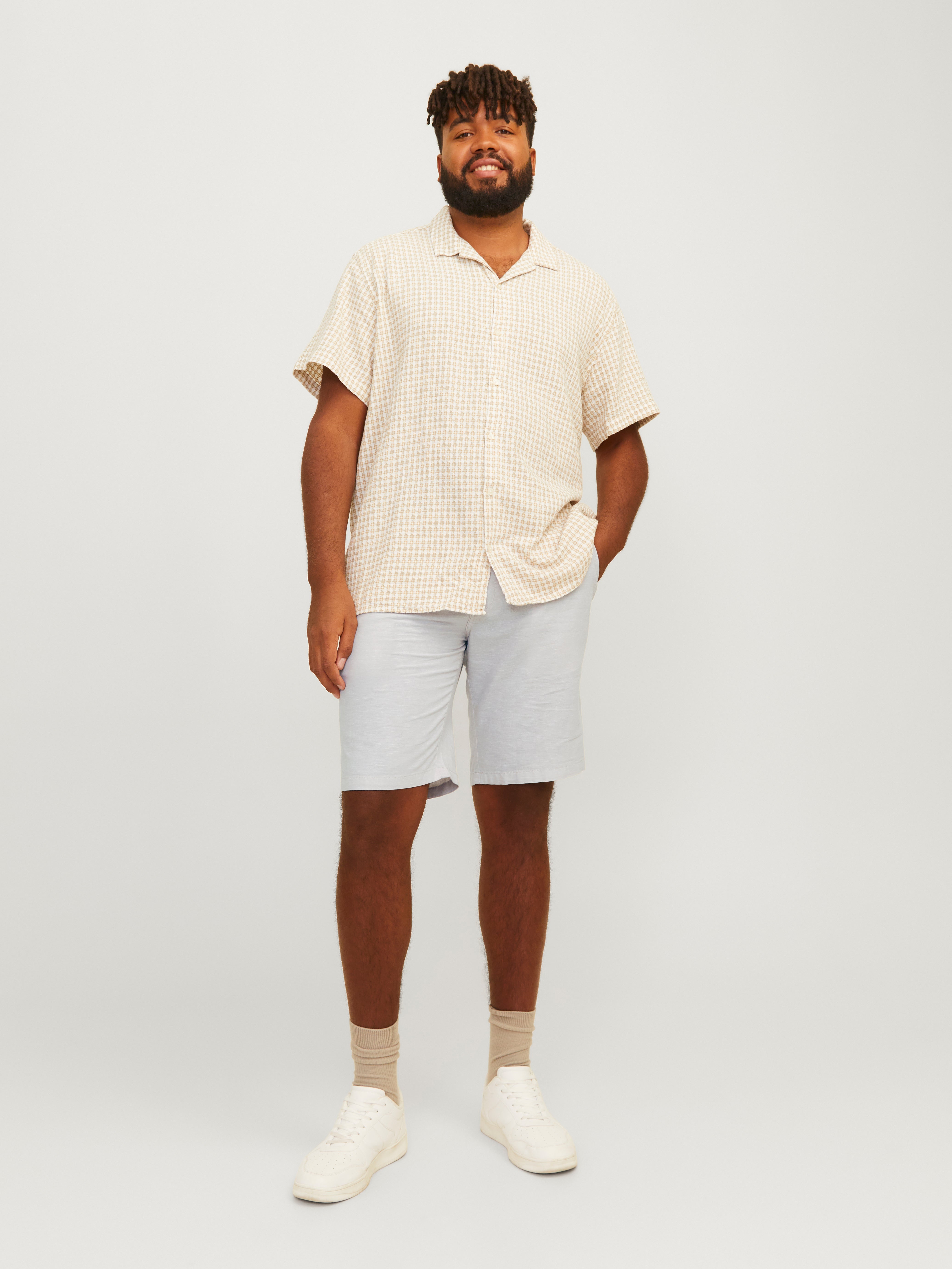 Plus Size Tapered Fit Calções Chino