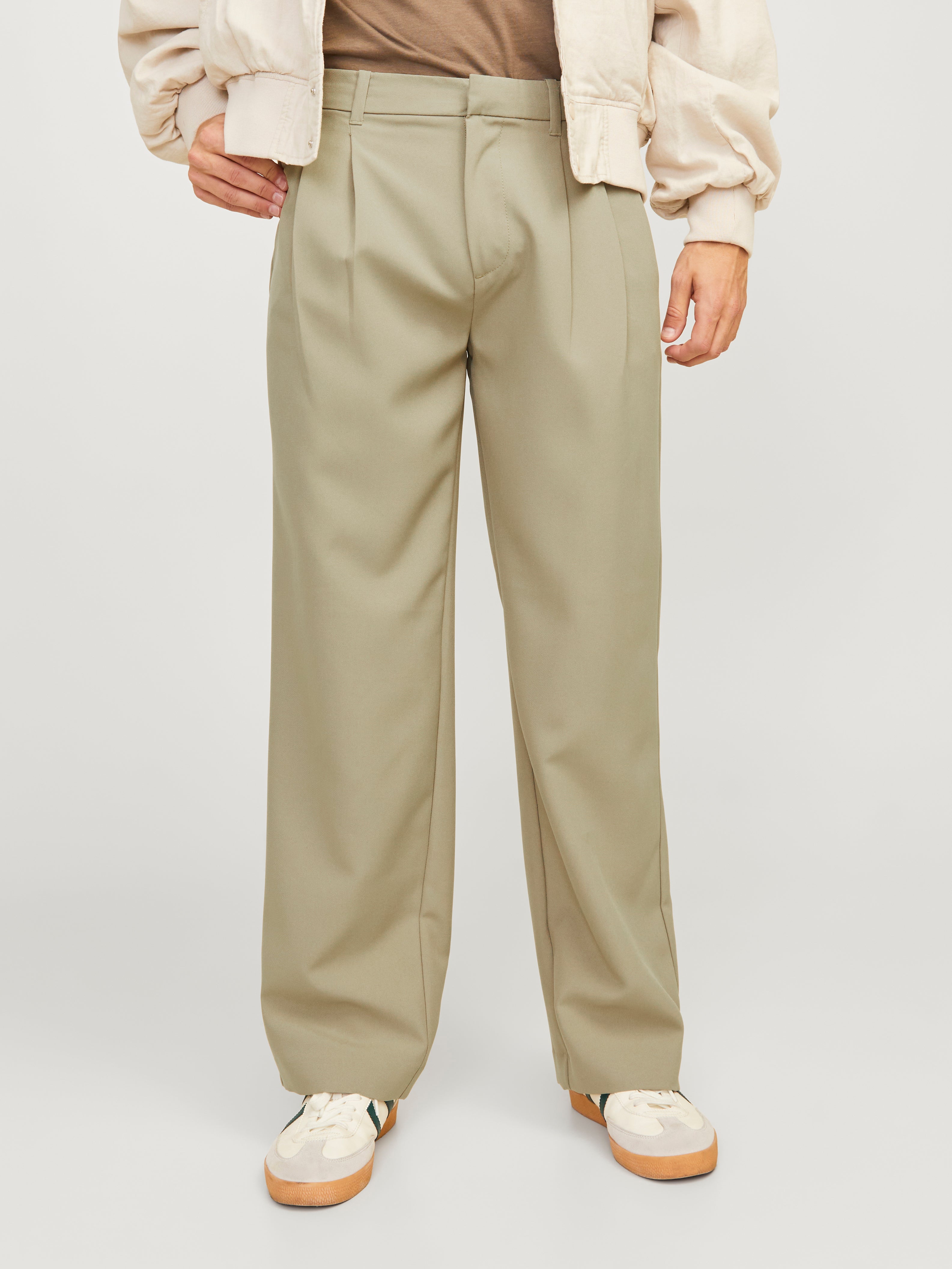 Wide Leg Fit Chino Hose