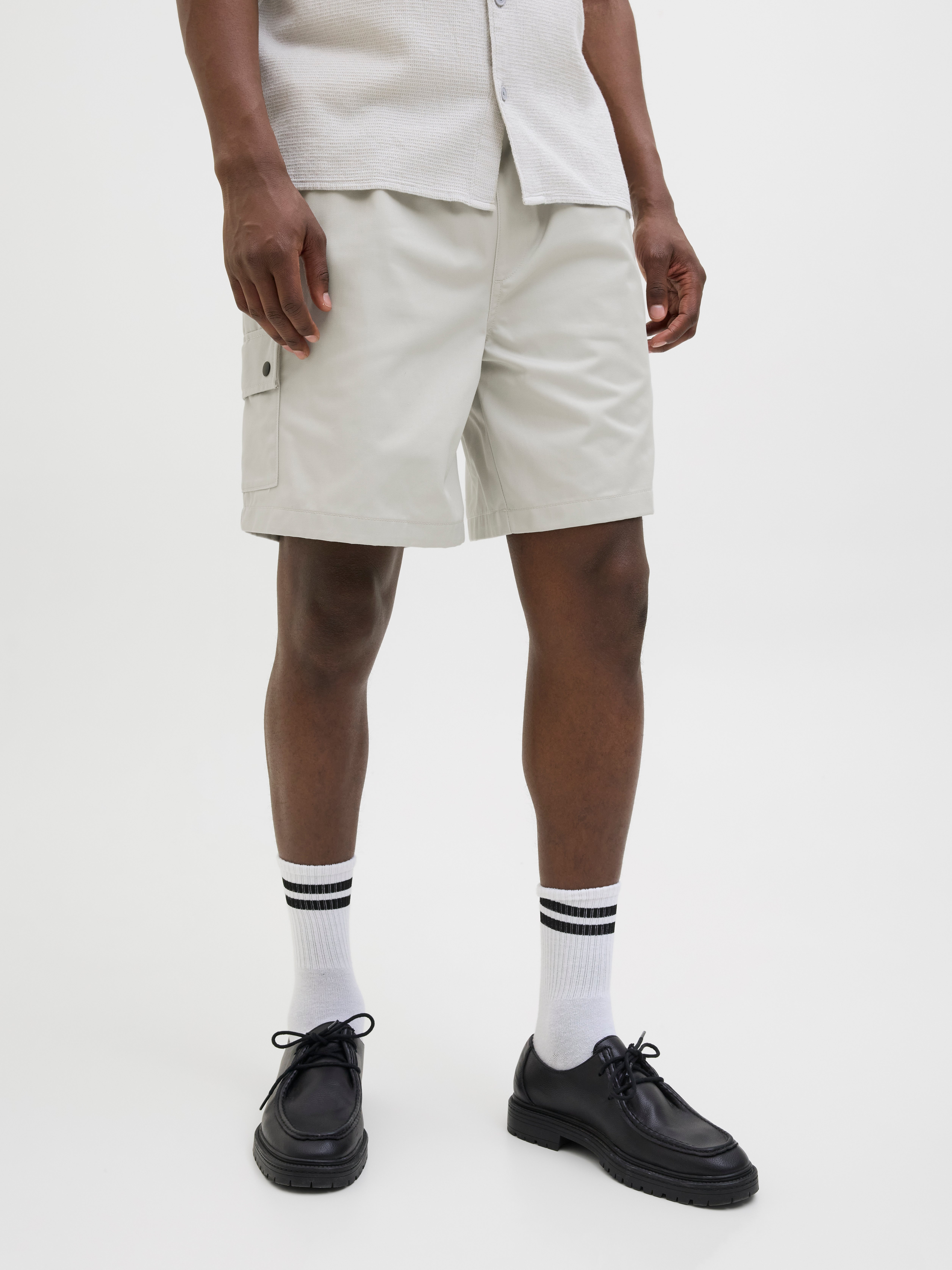 Wide Leg Fit Cargo shorts