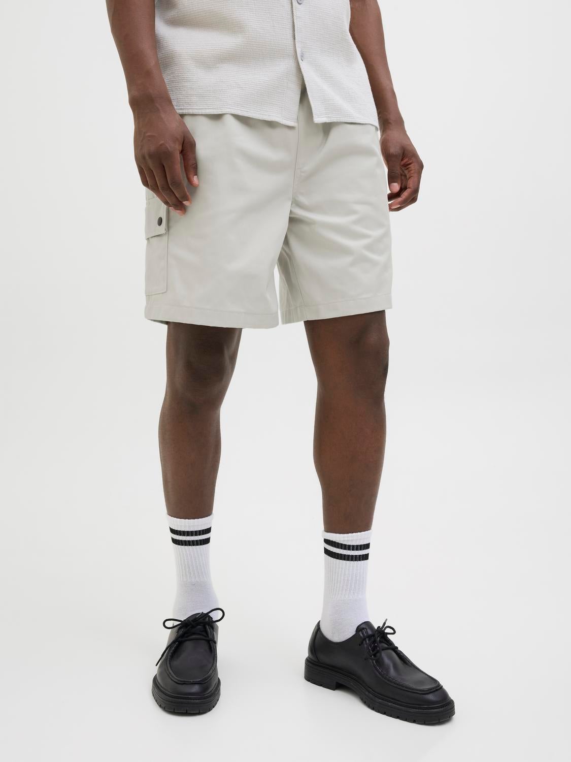 Wide Leg Fit Cargo Shorts