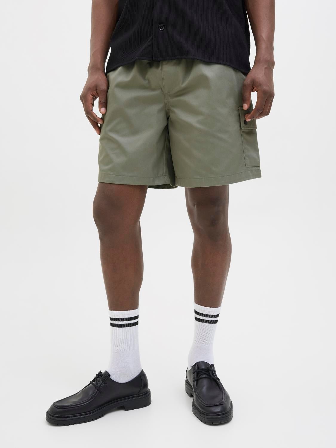 Wide Leg Fit Cargo Shorts