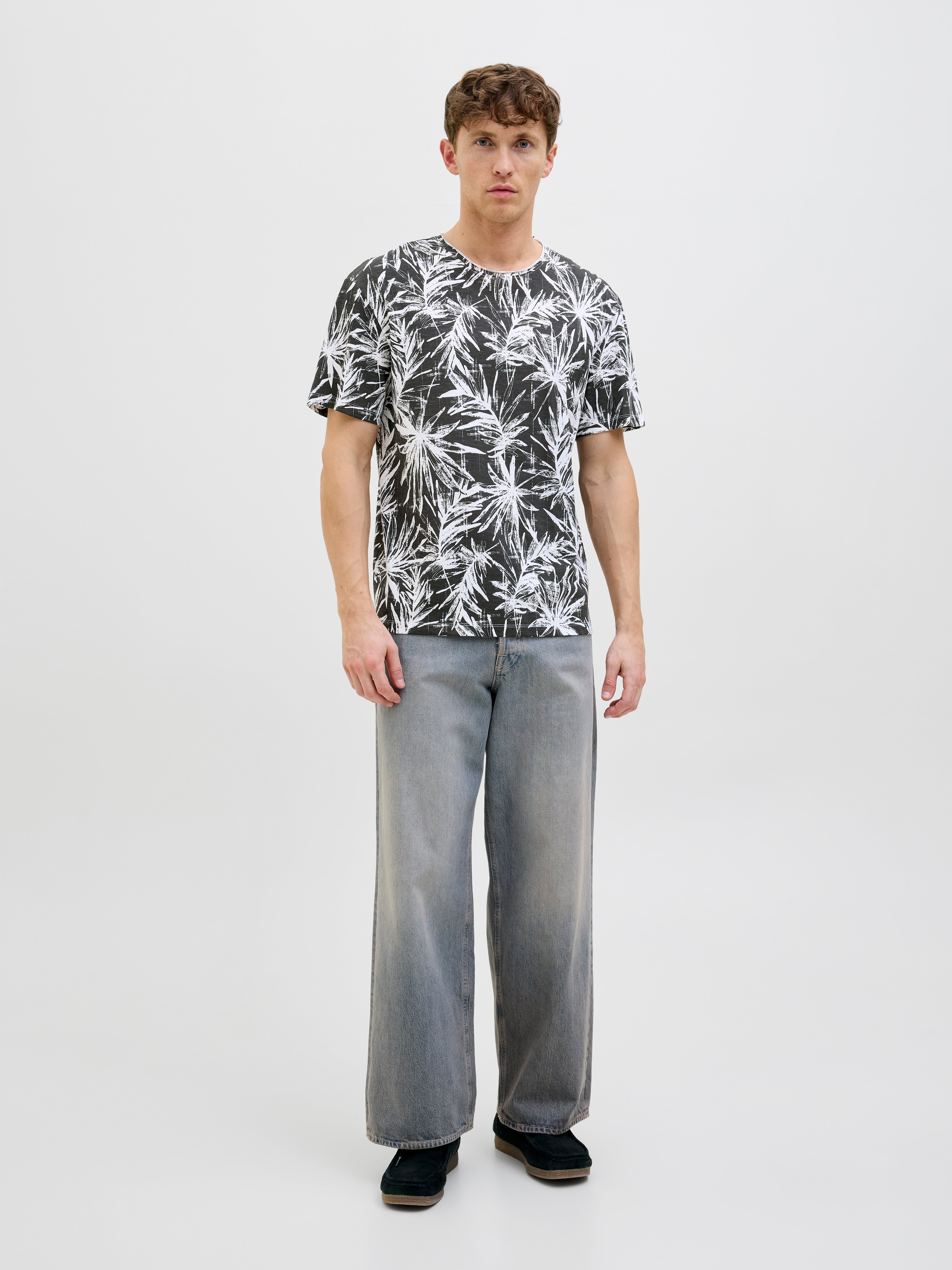 Thumbnail - All Over Print T-shirt