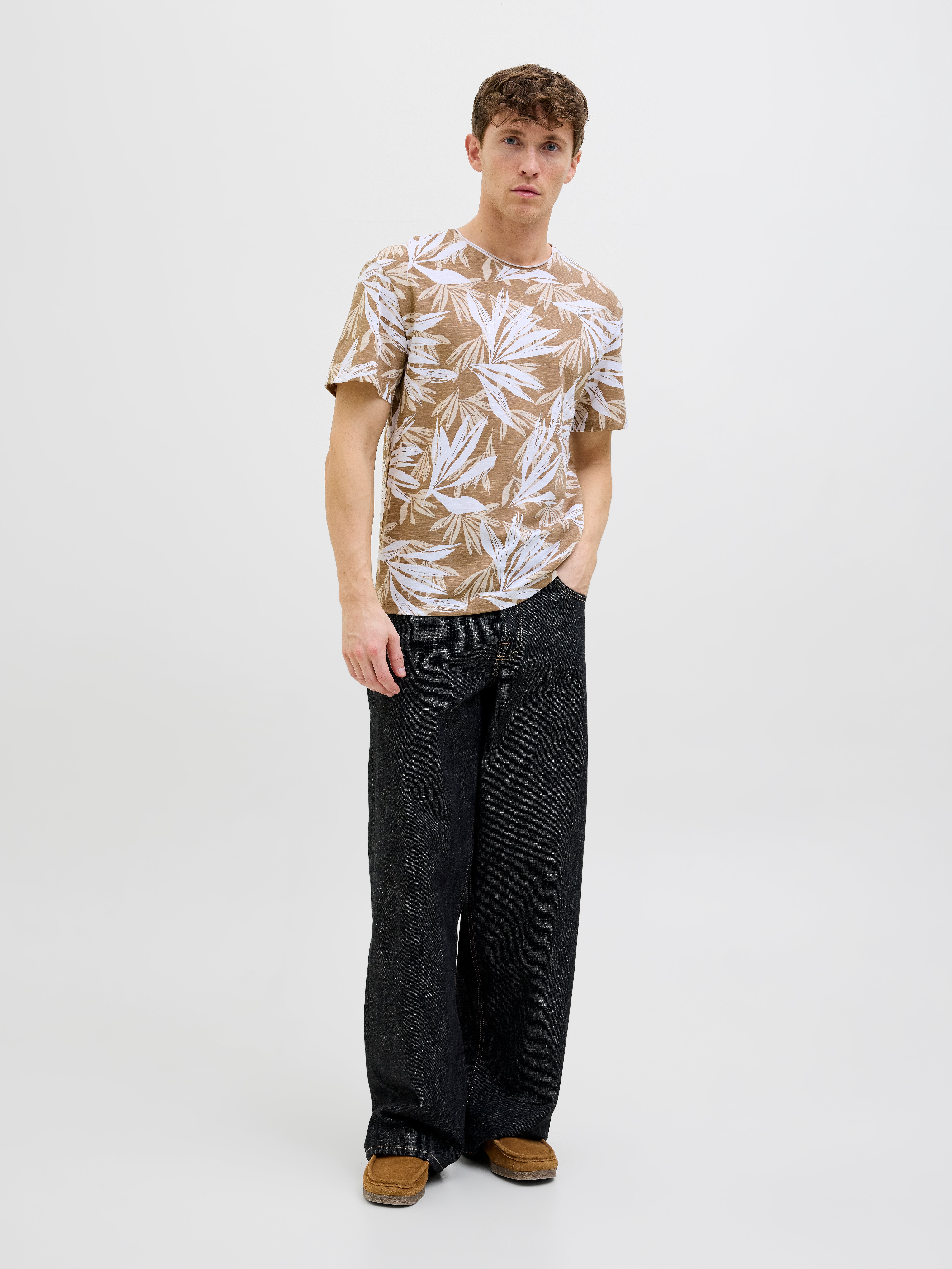 Thumbnail - All Over Print T-shirt
