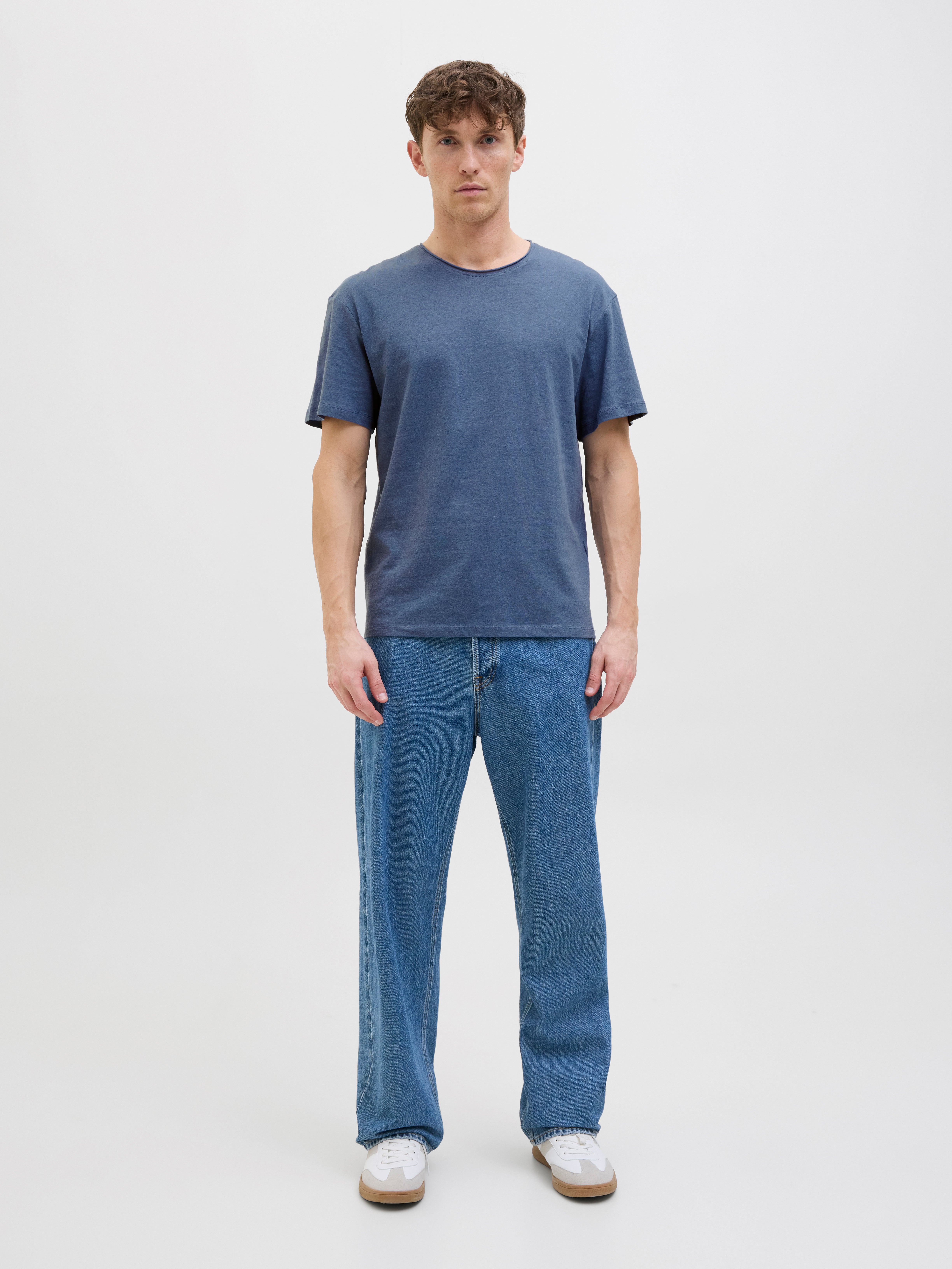 Thumbnail - Einfarbig T-shirt