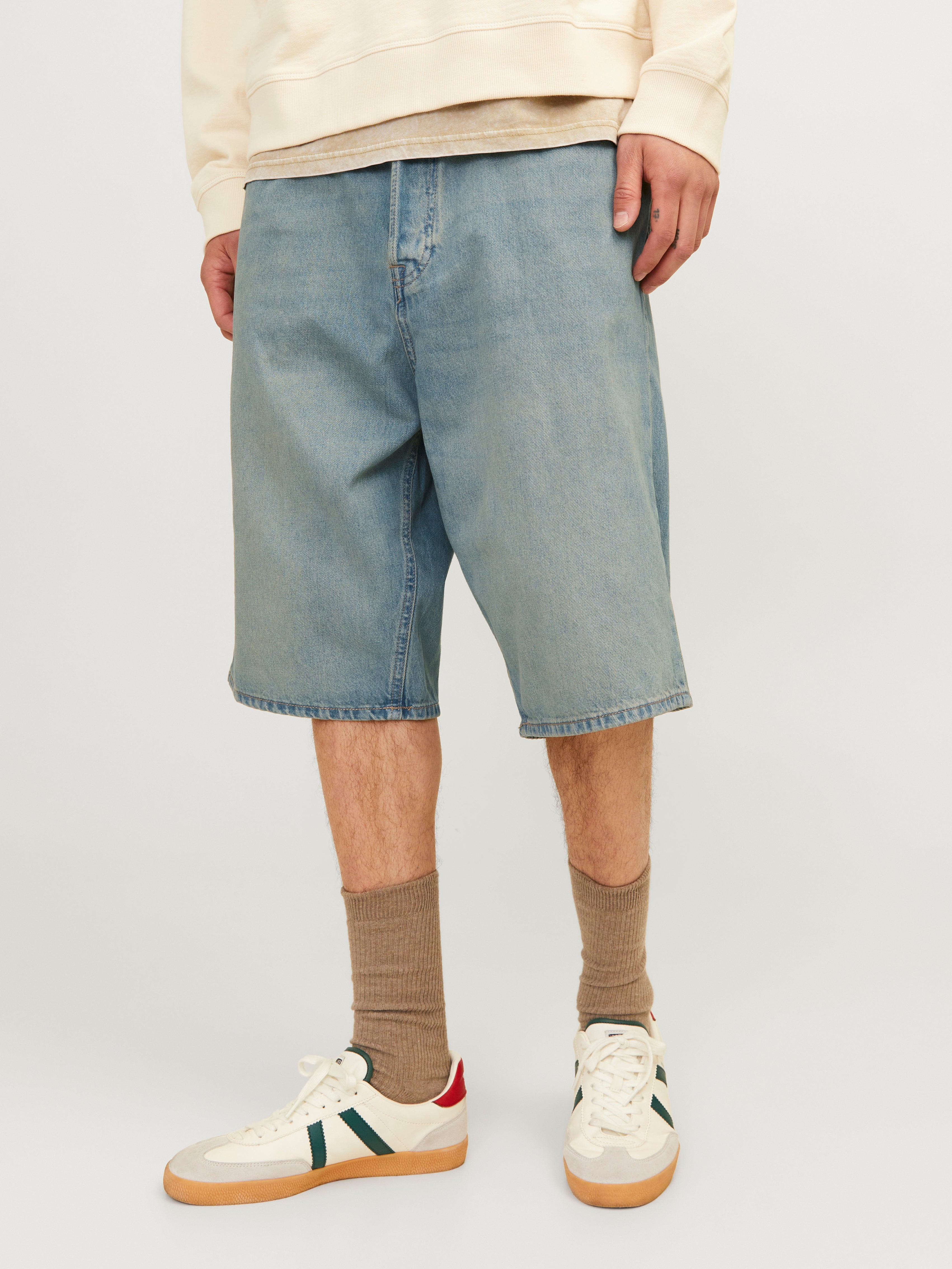 Extra Baggy Fit Jeans-shorts