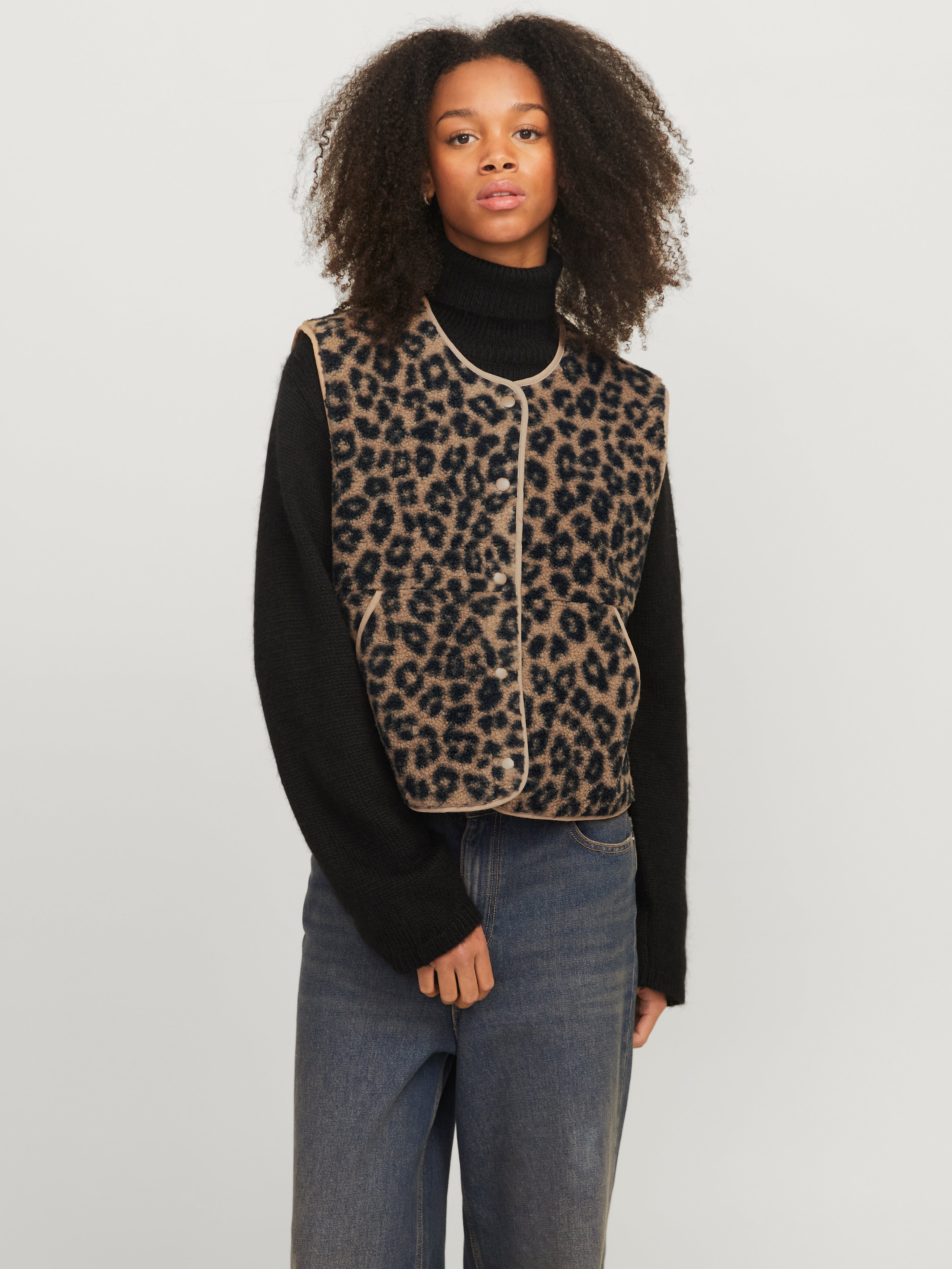 Thumbnail - Jxvera Teddyfell Weste