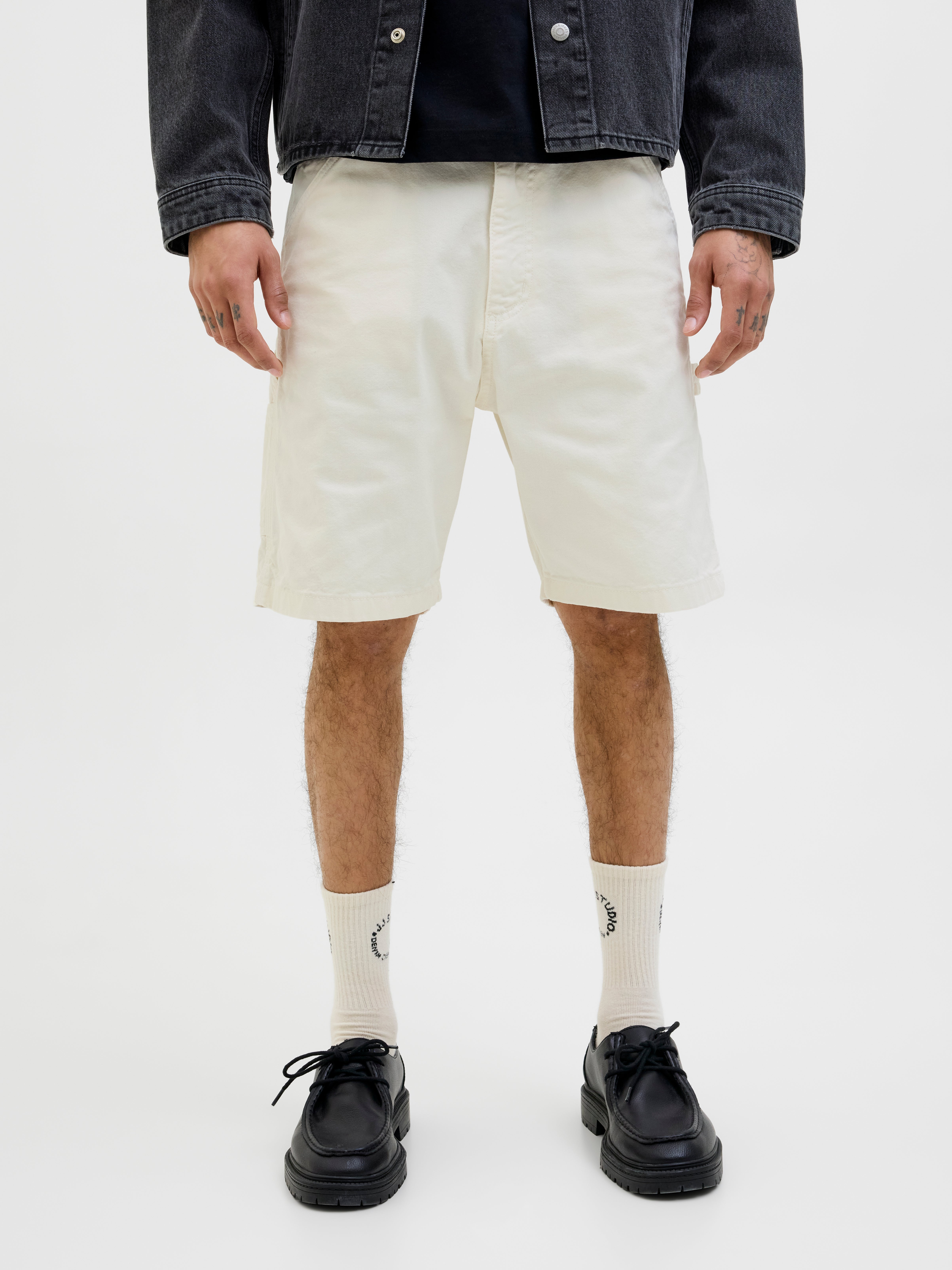 Loose Fit Cargo Shorts