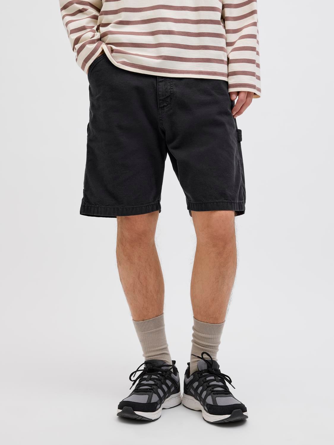 Loose Fit Cargo Shorts