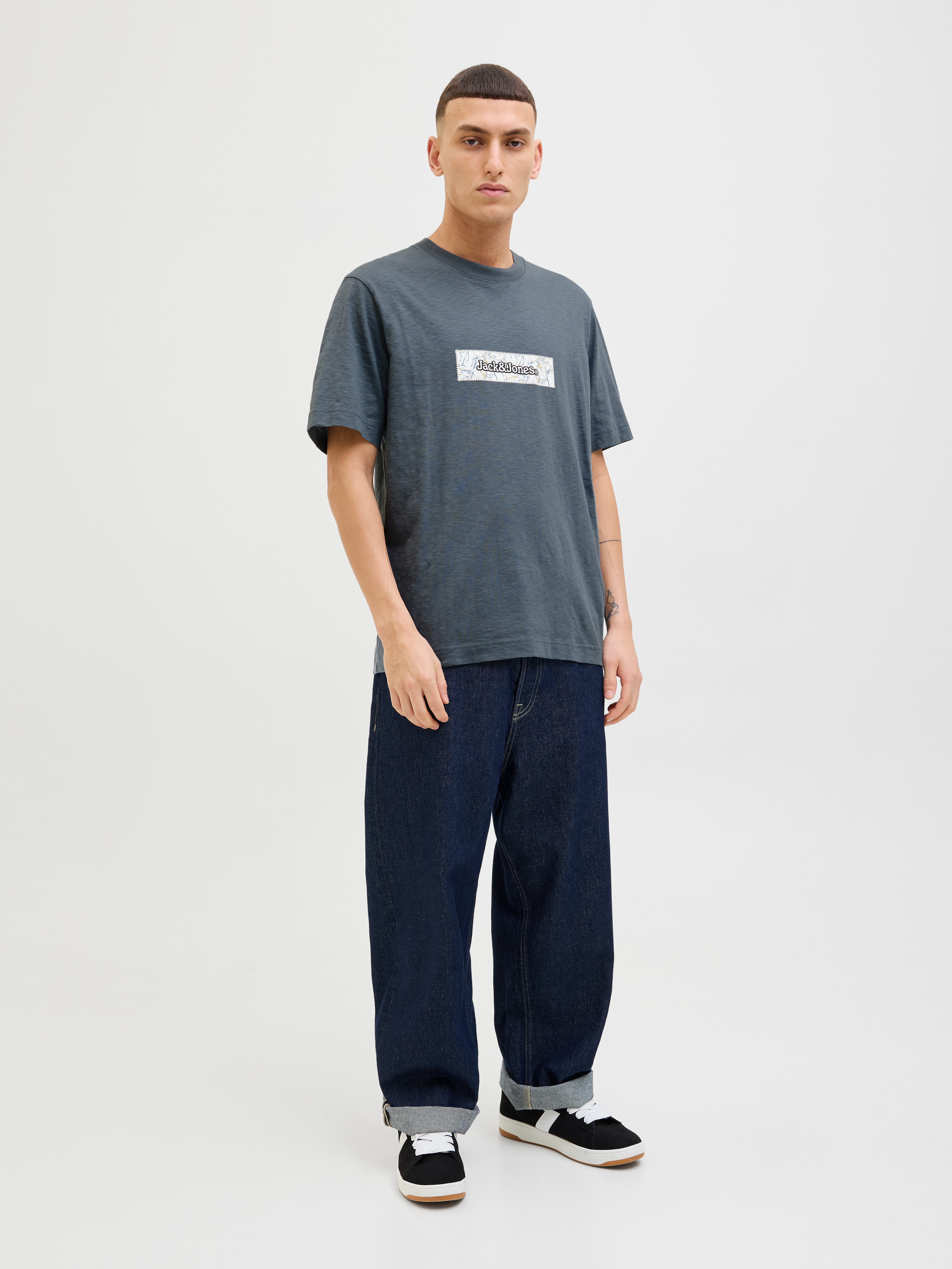 Thumbnail - Logo T-shirt