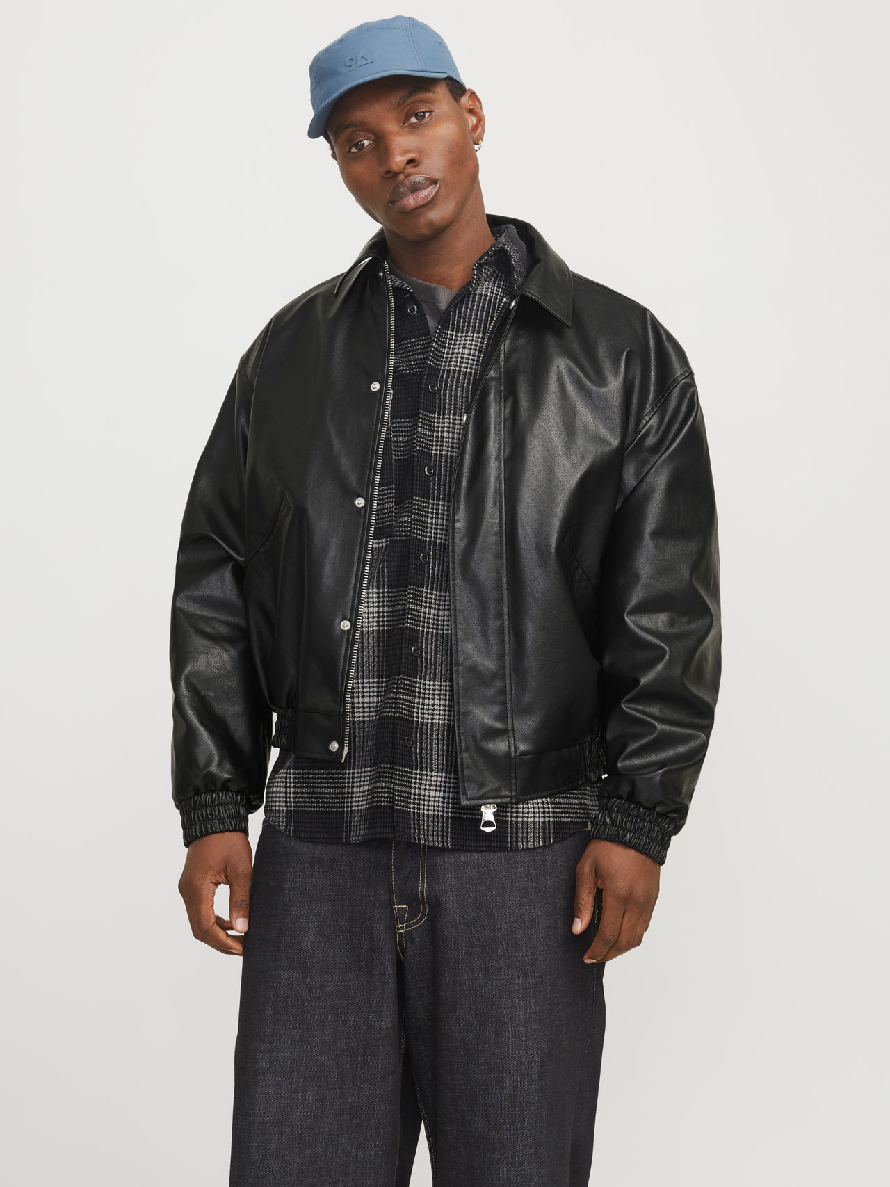 Blouson bombers enfant avec patchs vert Blouson bombers enfant avec patchs vert