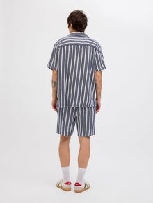 Jack & Jones Relaxed Fit Shorts -Ocean Cavern - 12274413