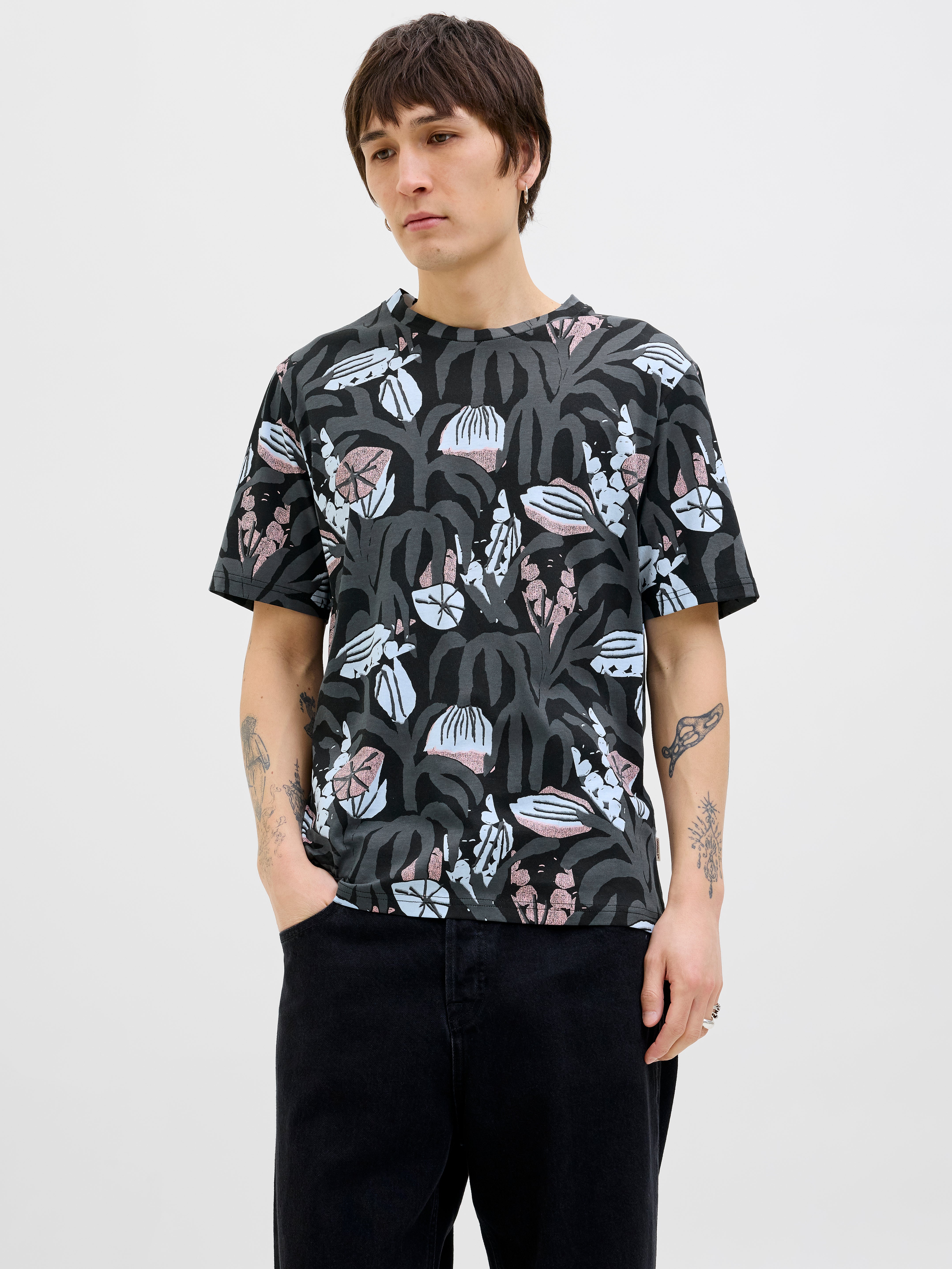 Thumbnail - All Over Print T-shirt