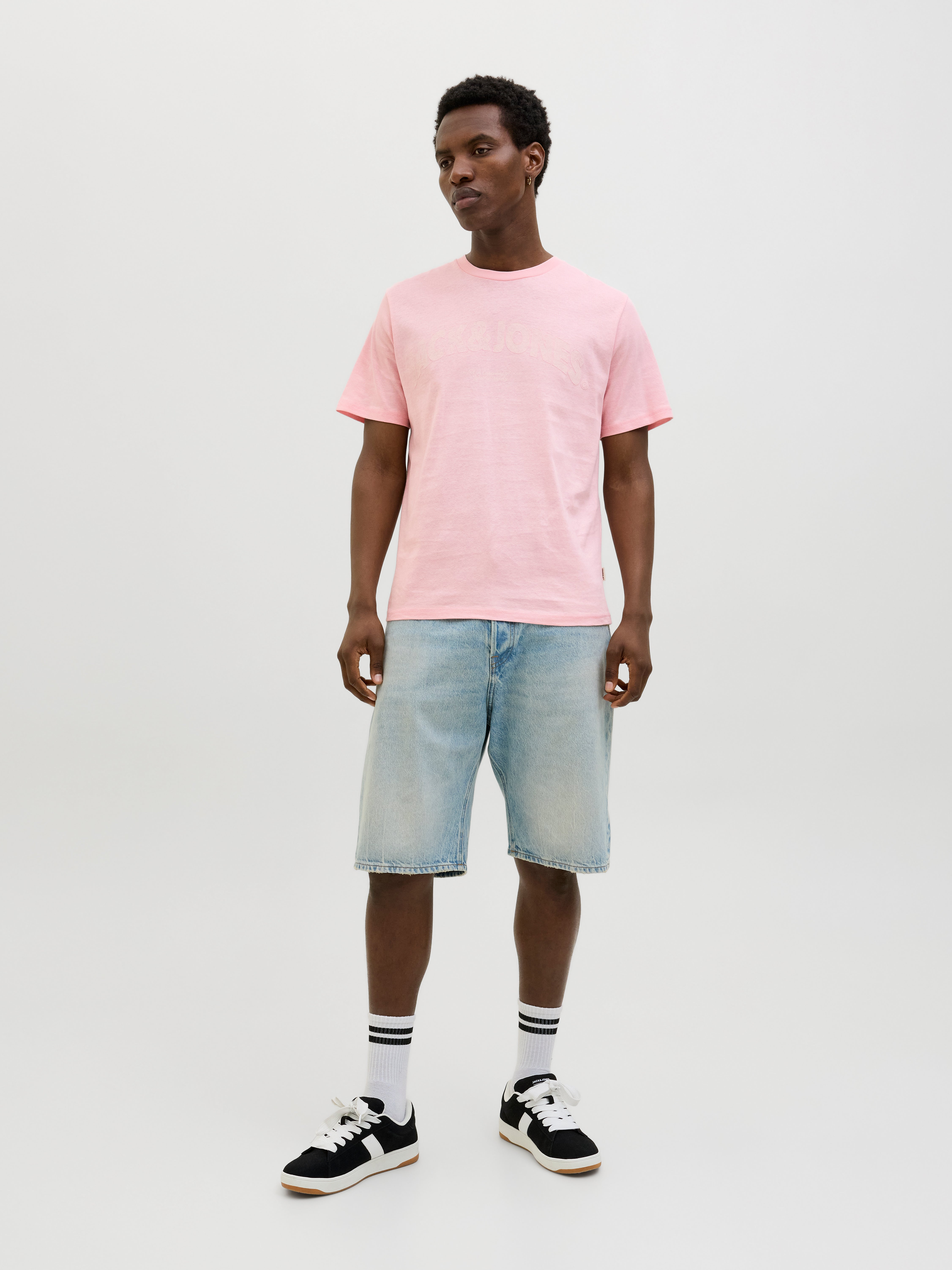 Thumbnail - Logo T-shirt