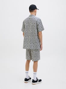 Jack & Jones Laisvas kirpimas Šortai -Cloud Dancer - 12277620