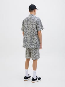 Jack & Jones Relaxed Fit Shorts -Cloud Dancer - 12277620