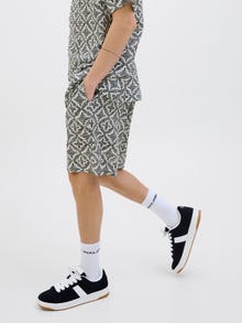 Jack & Jones Relaxed Fit Shorts -Cloud Dancer - 12277620