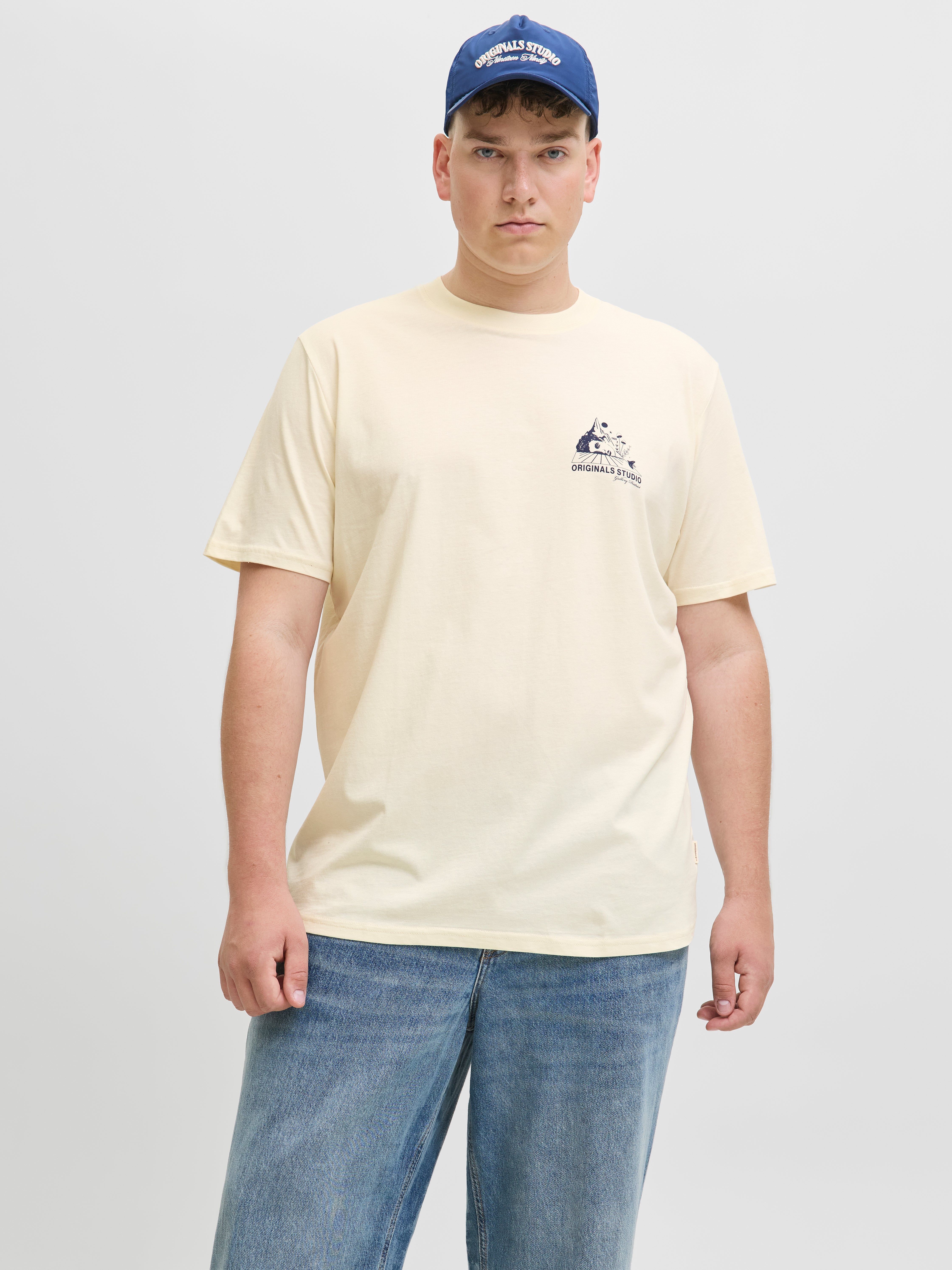 Thumbnail - Plus Size T-shirt