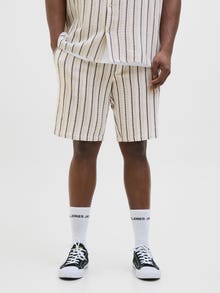 Jack & Jones Plus Size Jogger Fit Shorts med avslappet passform -Celadon Tint - 12278624
