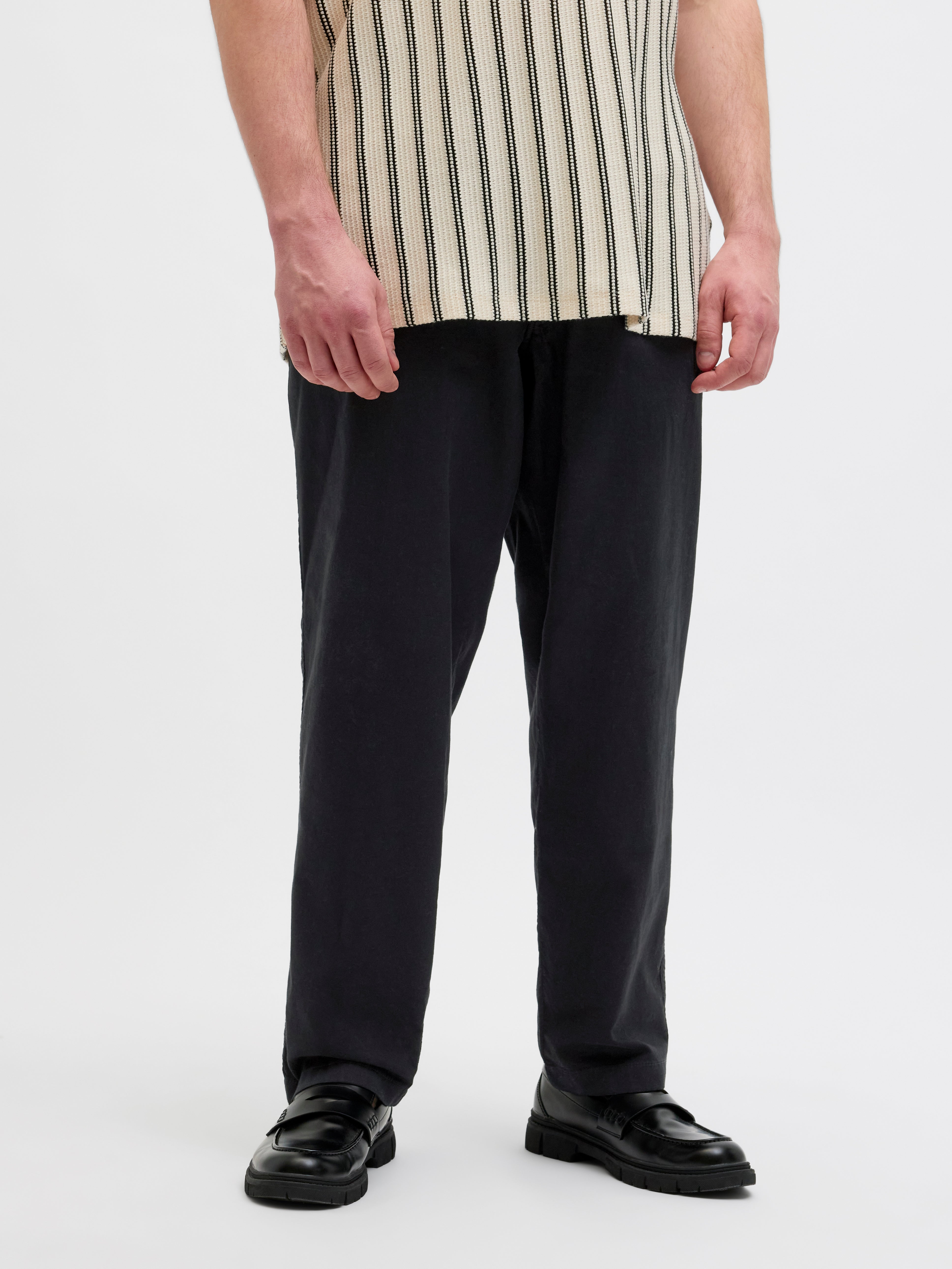 Plus Size Relaxed Fit Hose