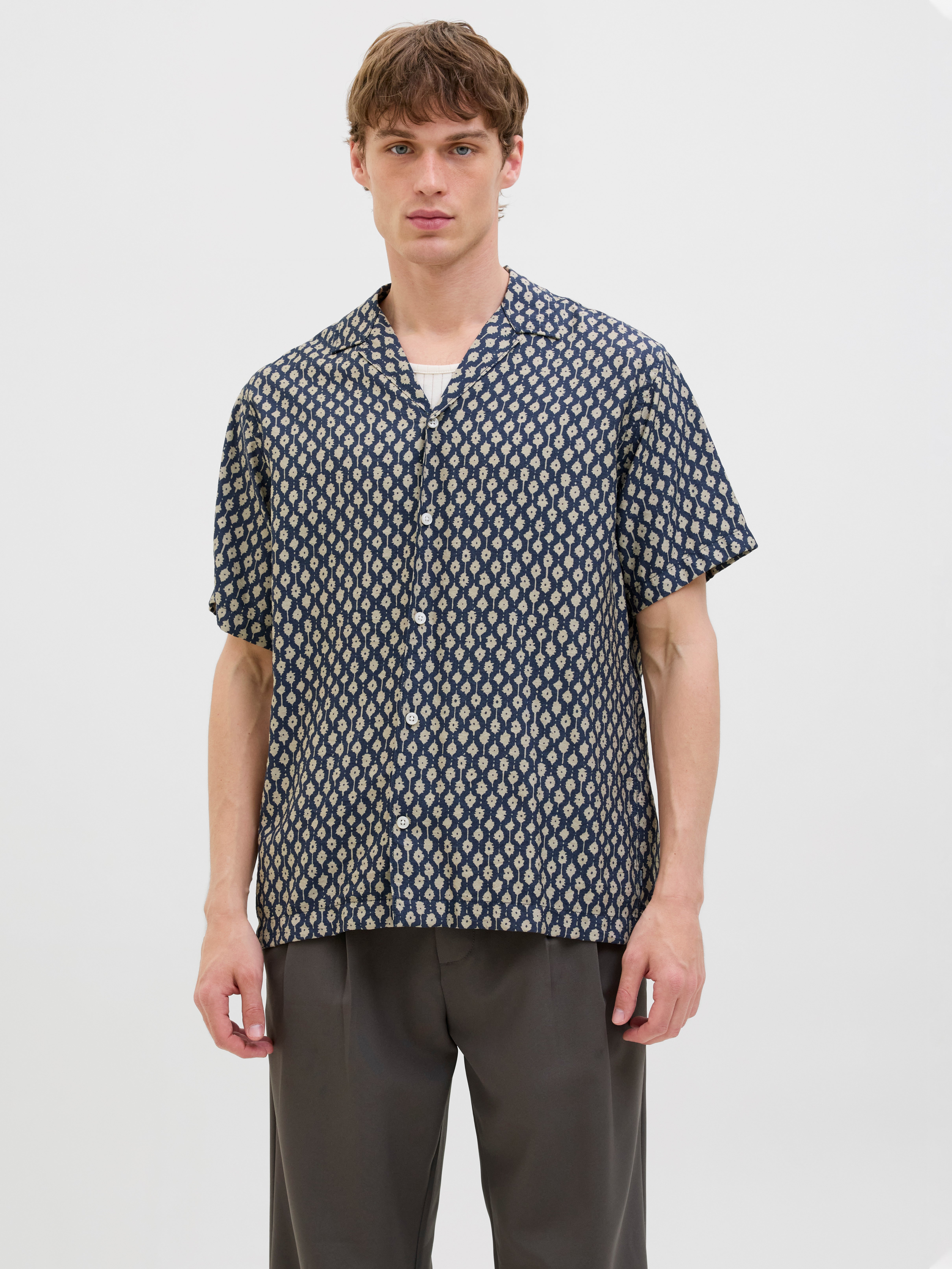 Relaxed Fit Hemd