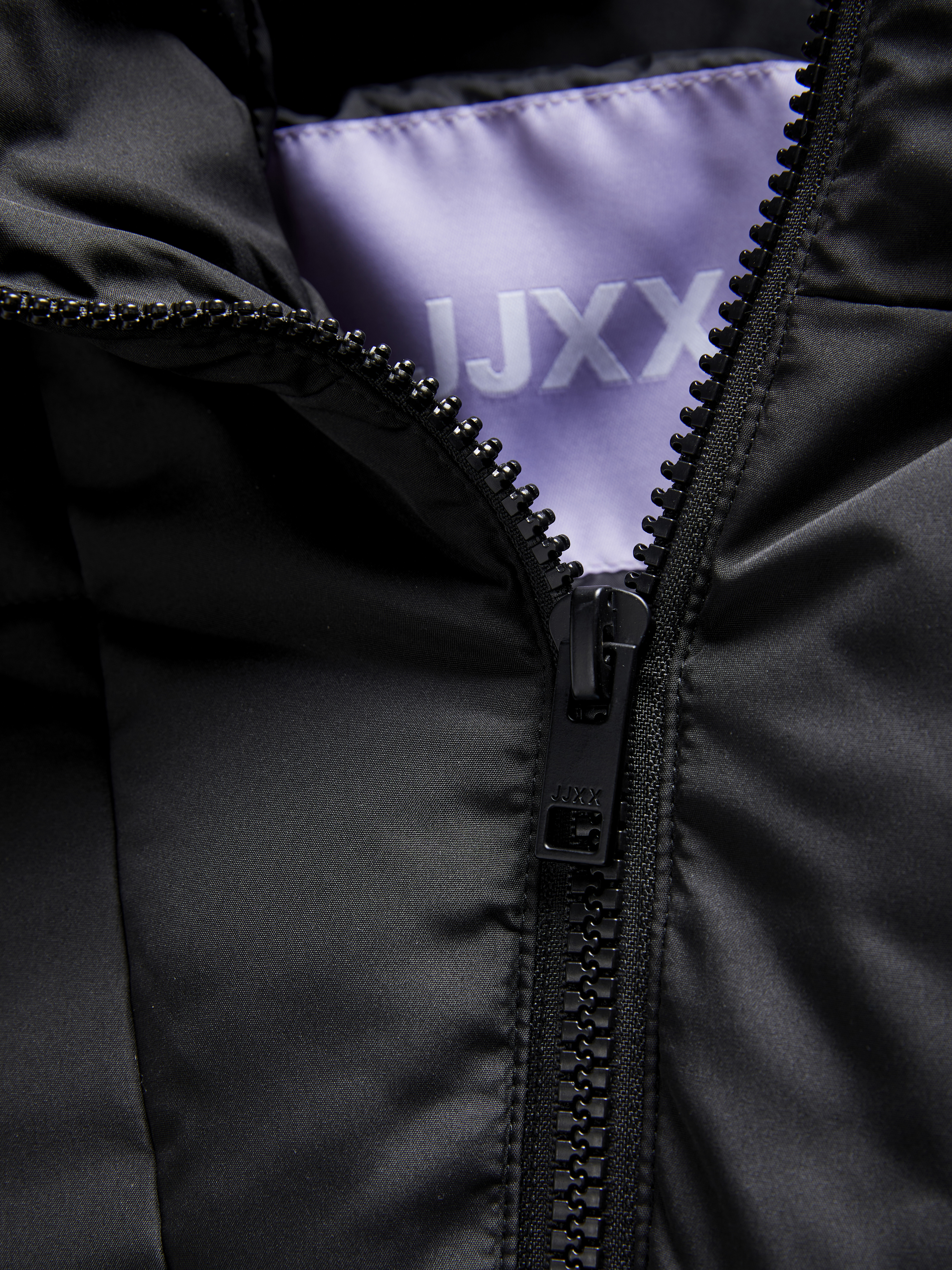 Thumbnail - Jxtracy Steppjacke