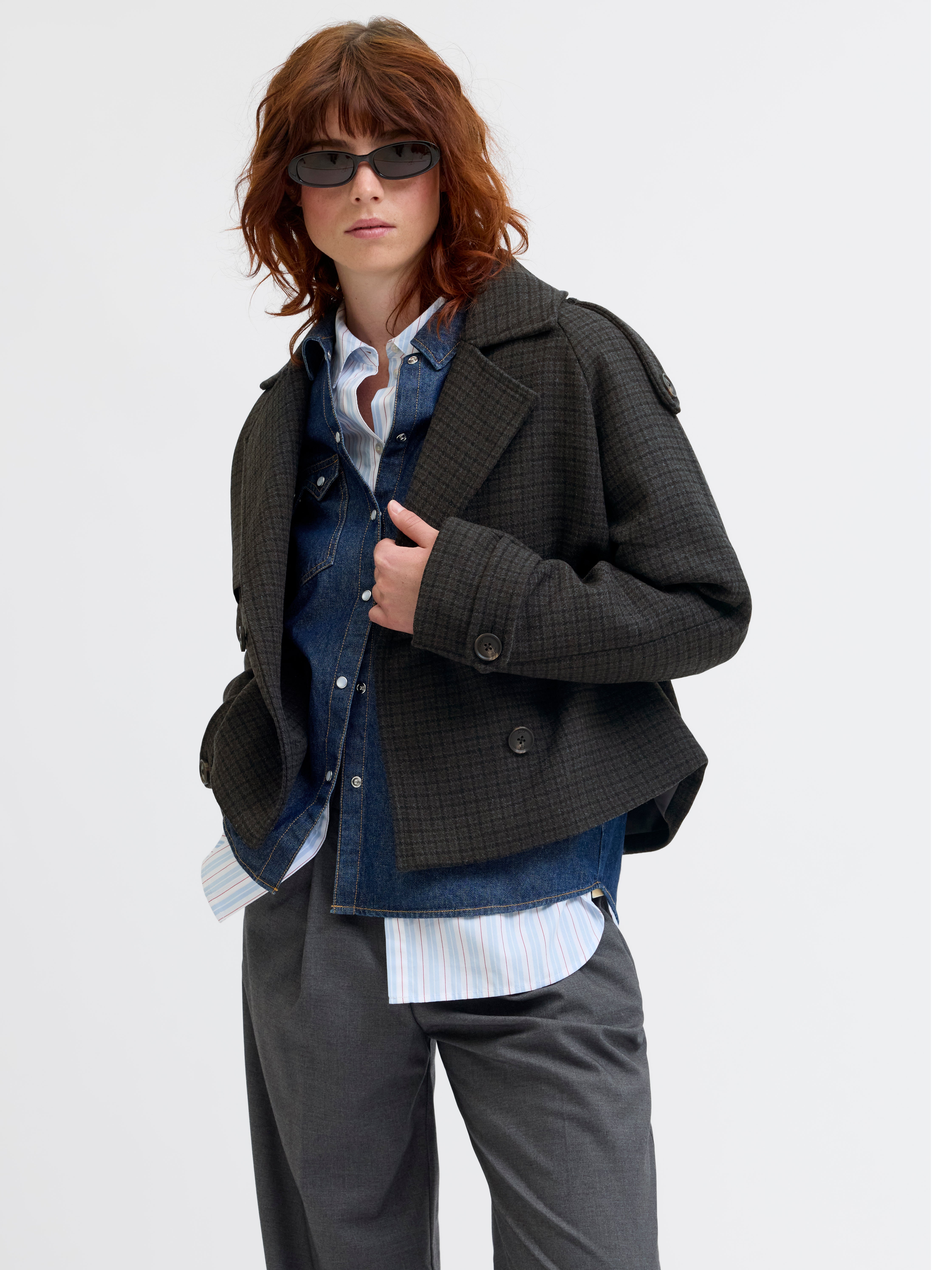 Thumbnail - Jxelle Trenchcoat