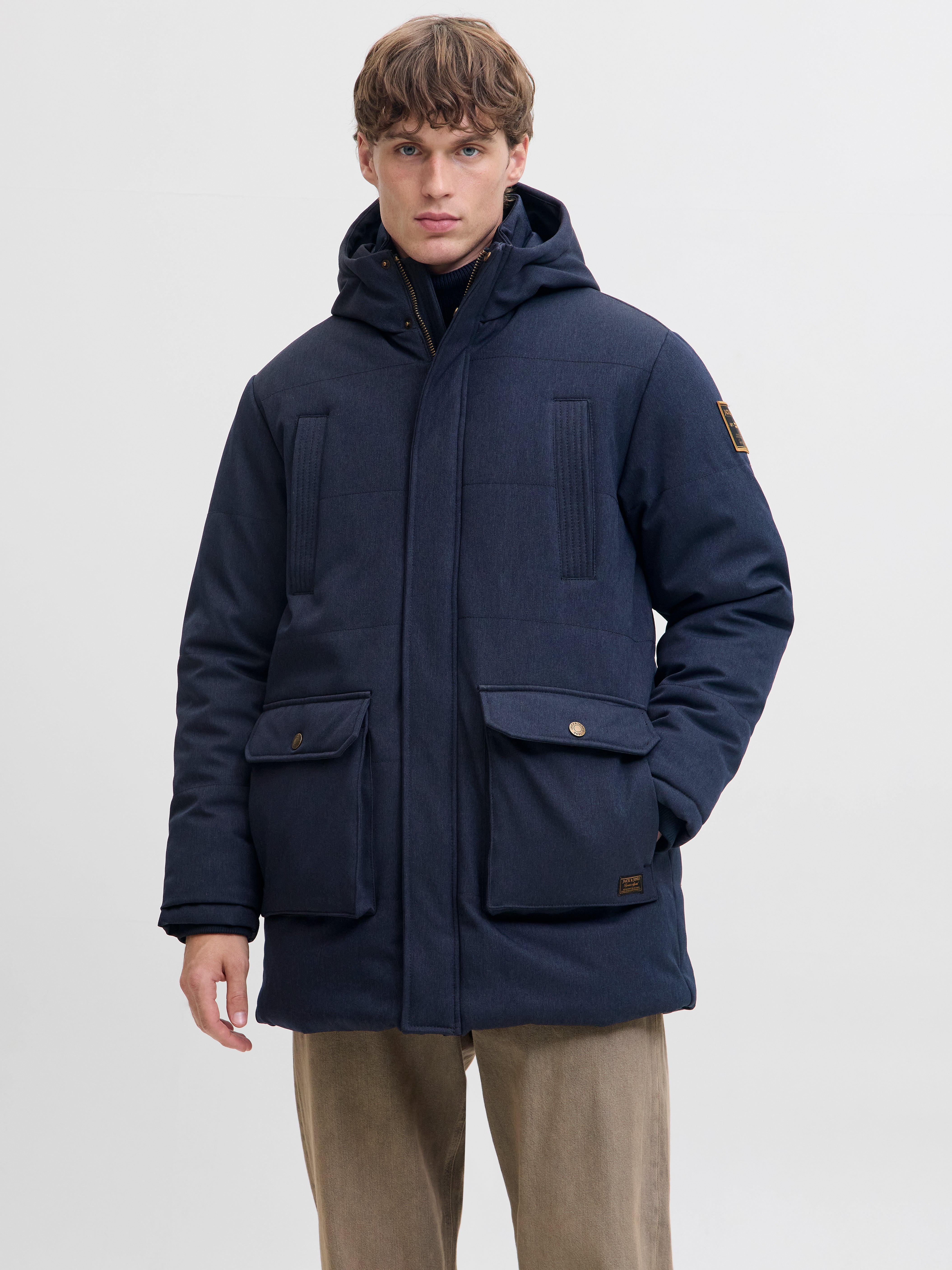 Thumbnail - Parka