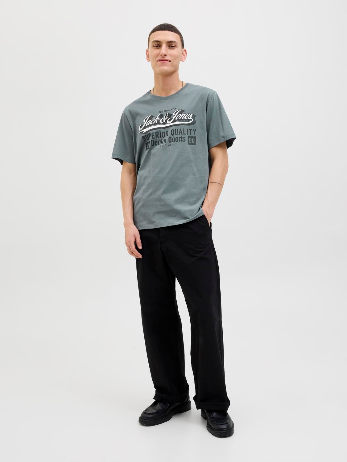 Thumbnail - Logo T-shirt