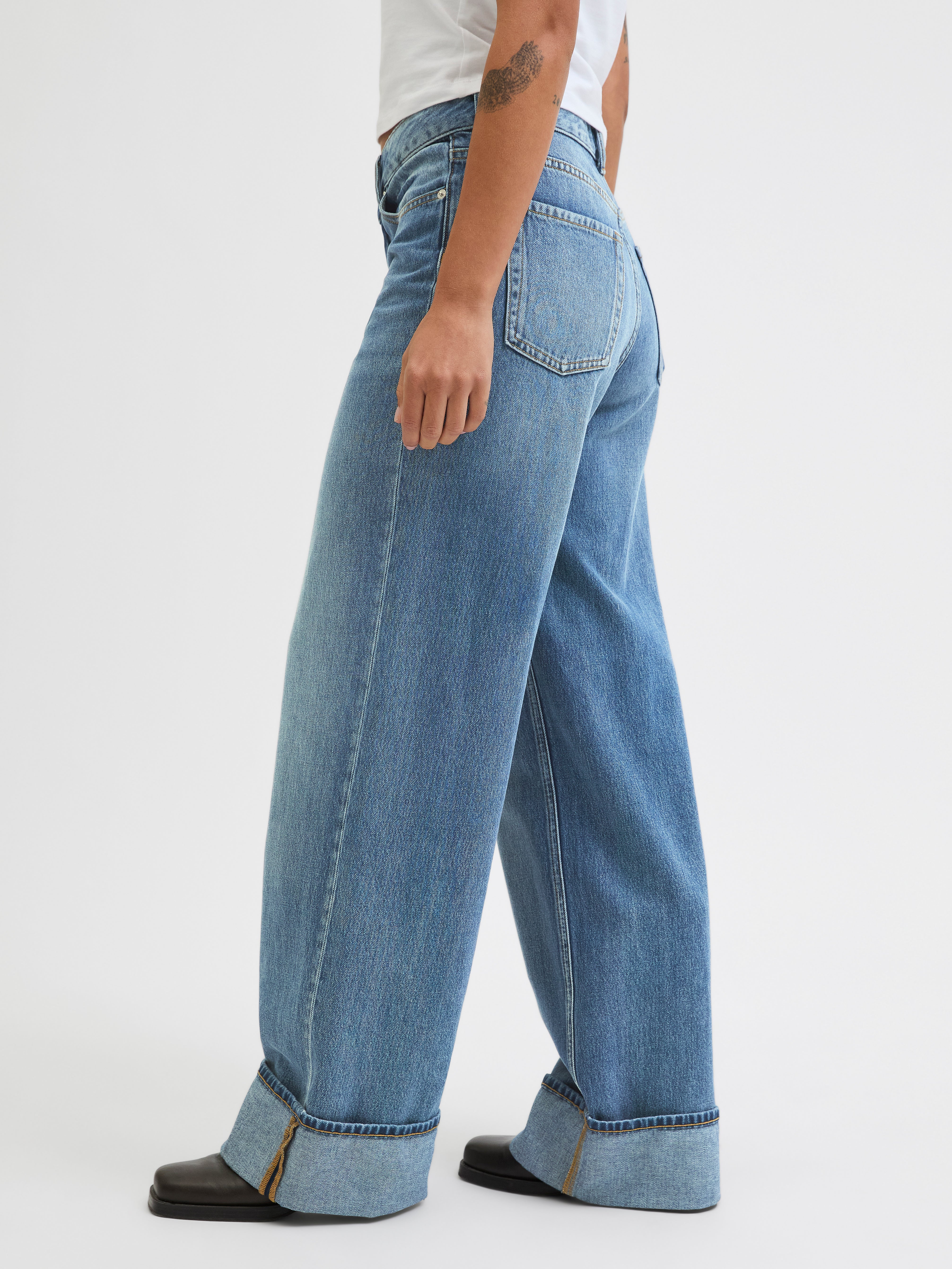 JXTOKYO WIDE FOLD HW JEANS R254 DNM | Medium Blue | JJXX®