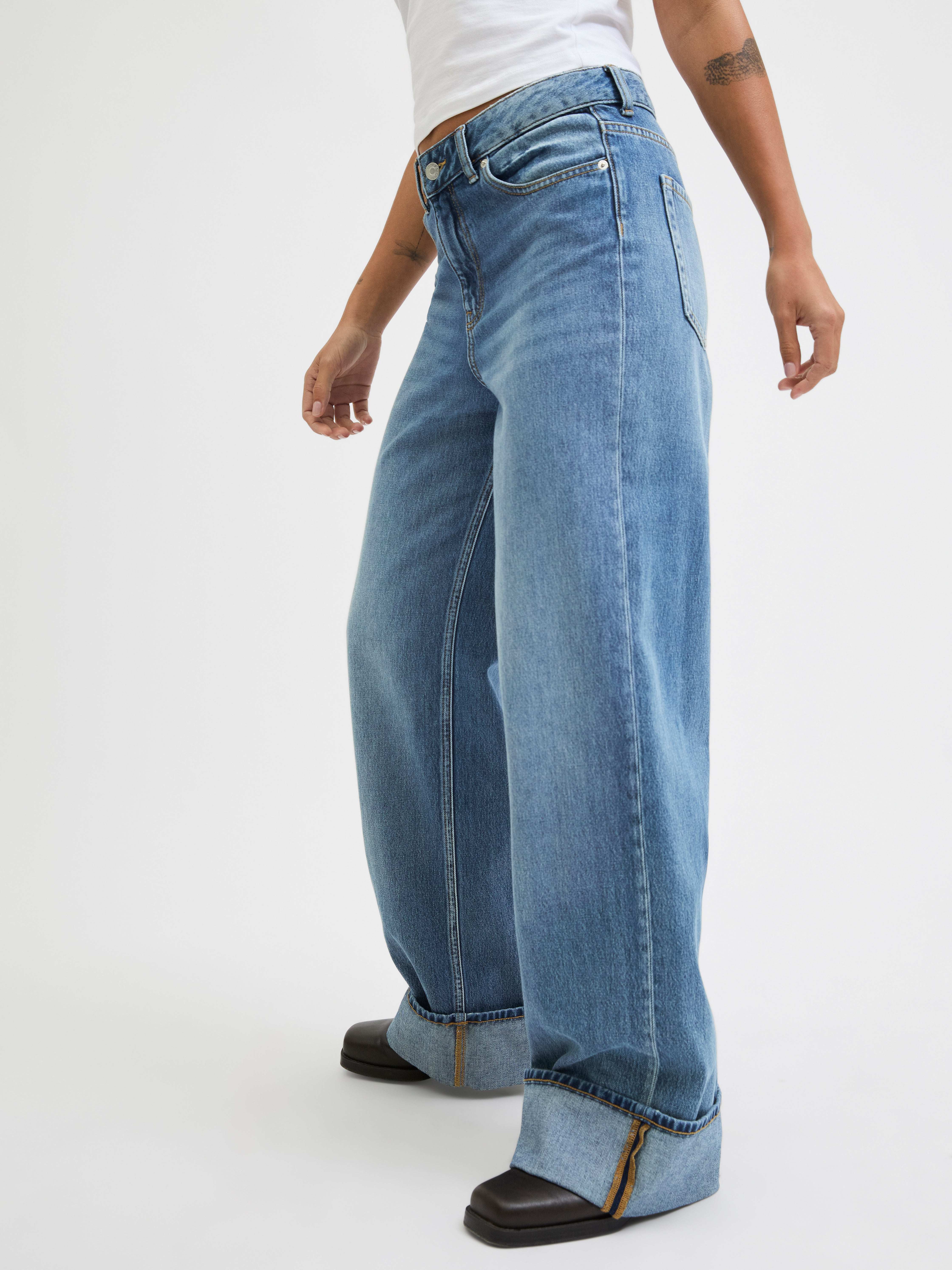 JXTOKYO WIDE FOLD HW JEANS R254 DNM | Medium Blue | JJXX®