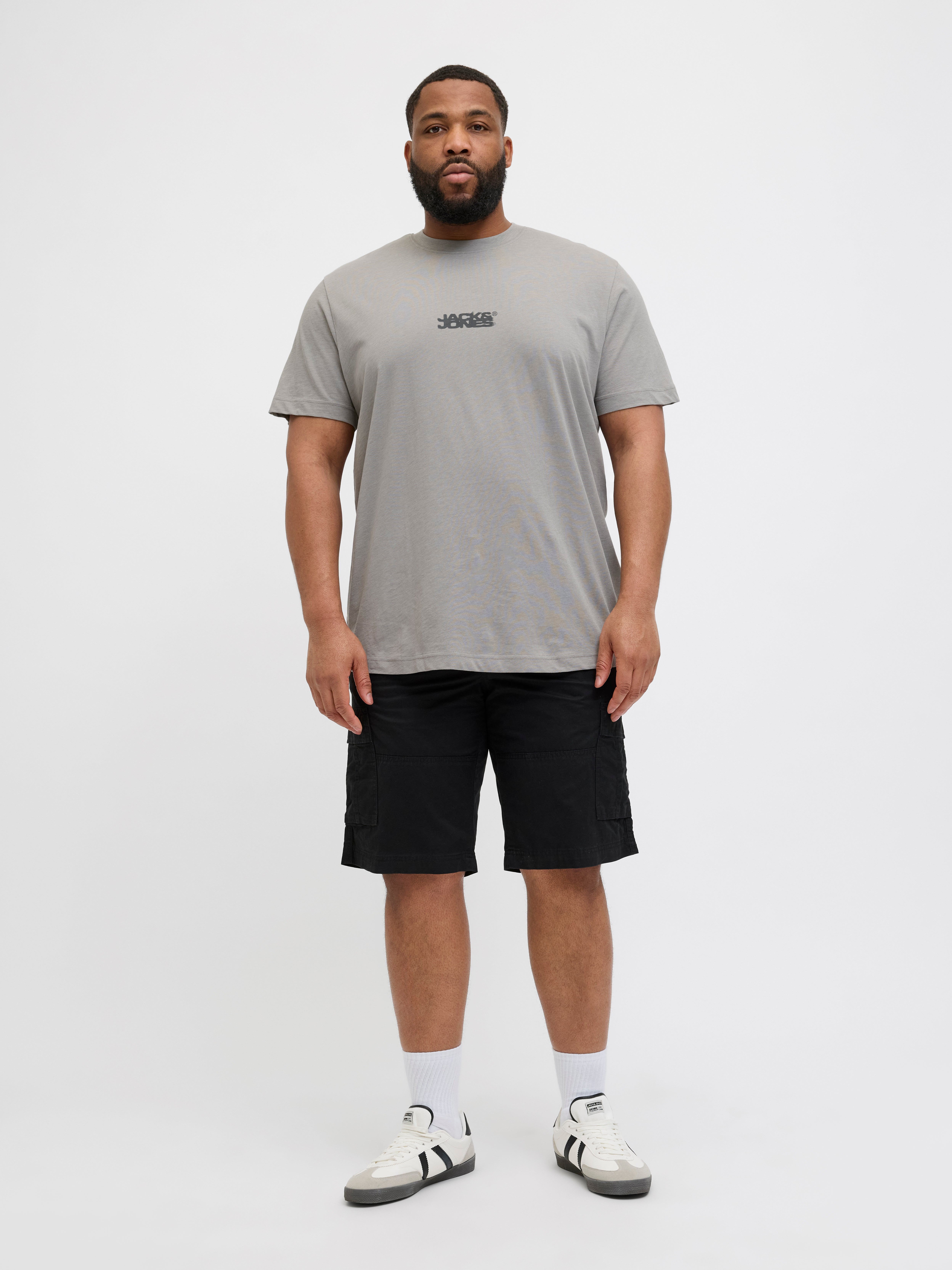 Thumbnail - Plus Size T-shirt