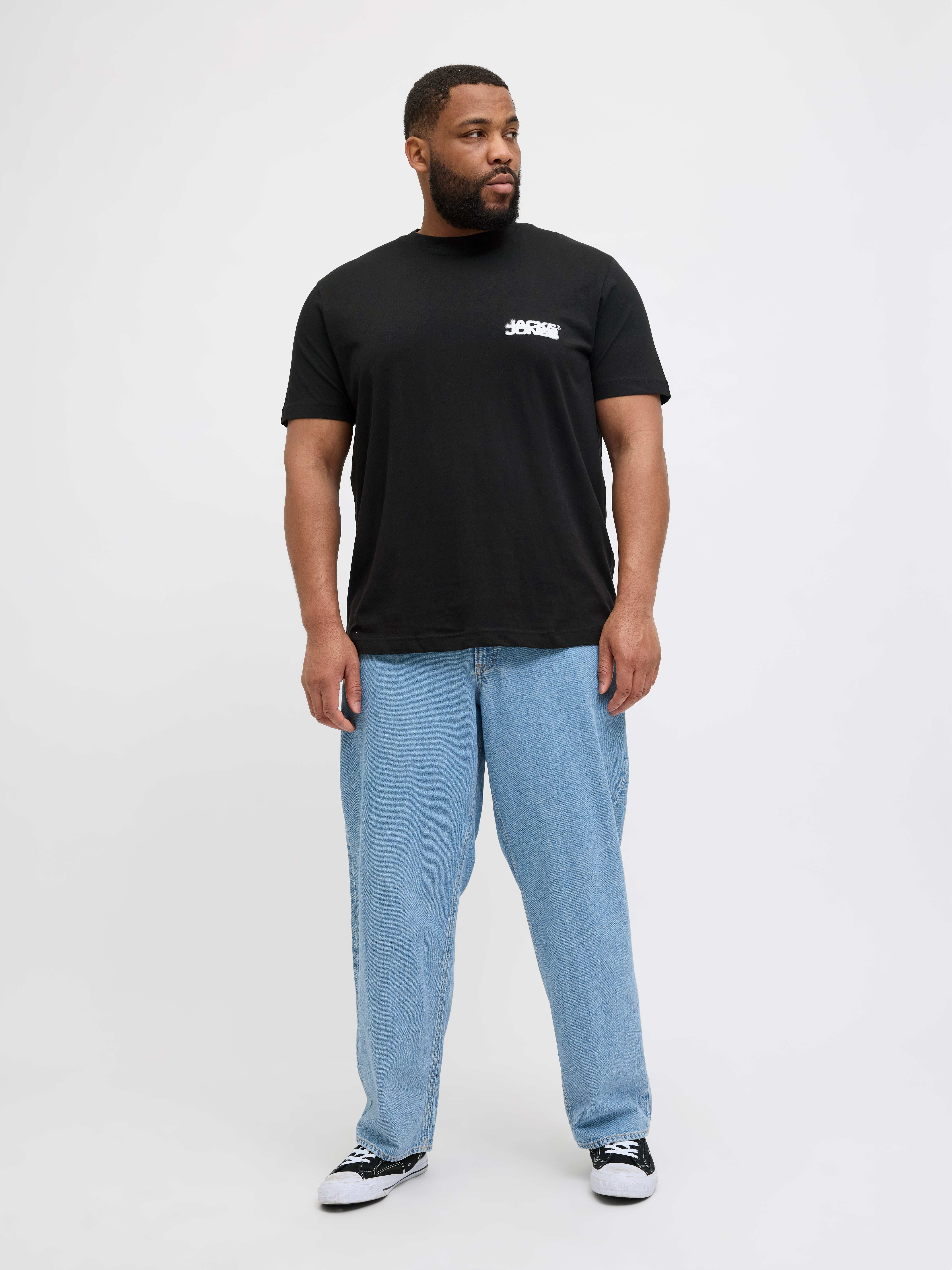 Thumbnail - Plus Size T-shirt