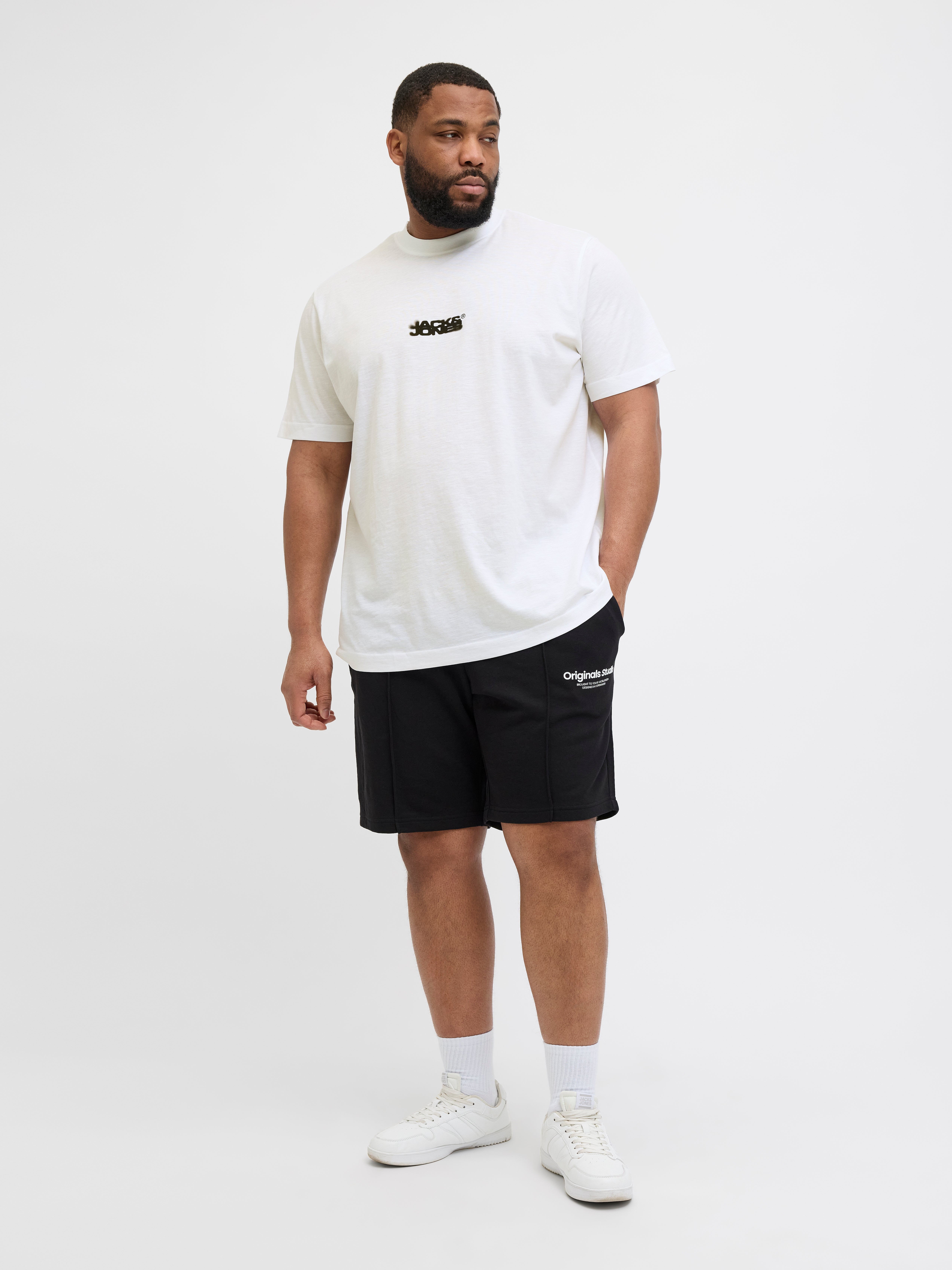 Thumbnail - Plus Size T-shirt