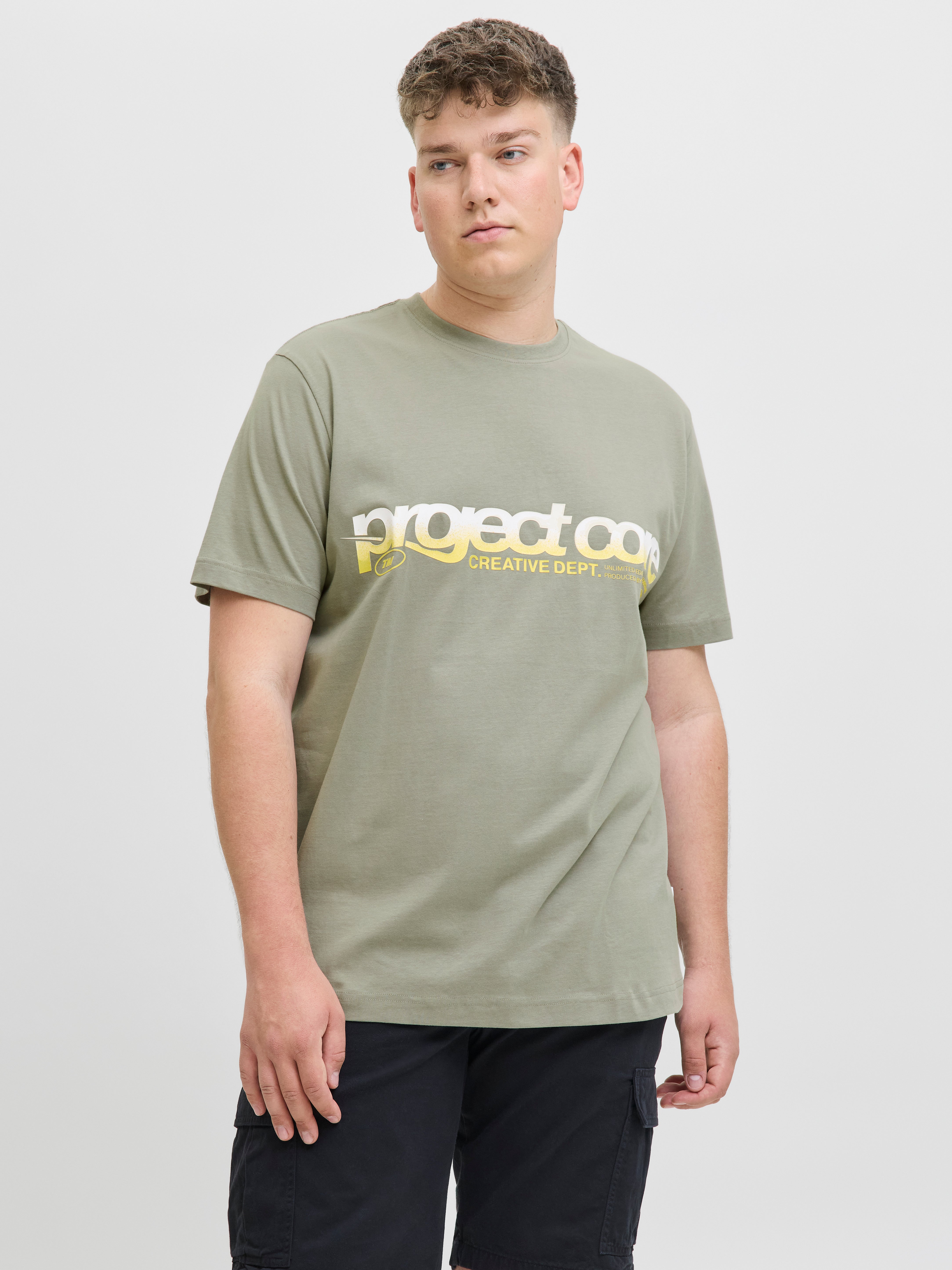 Thumbnail - Plus Size T-shirt