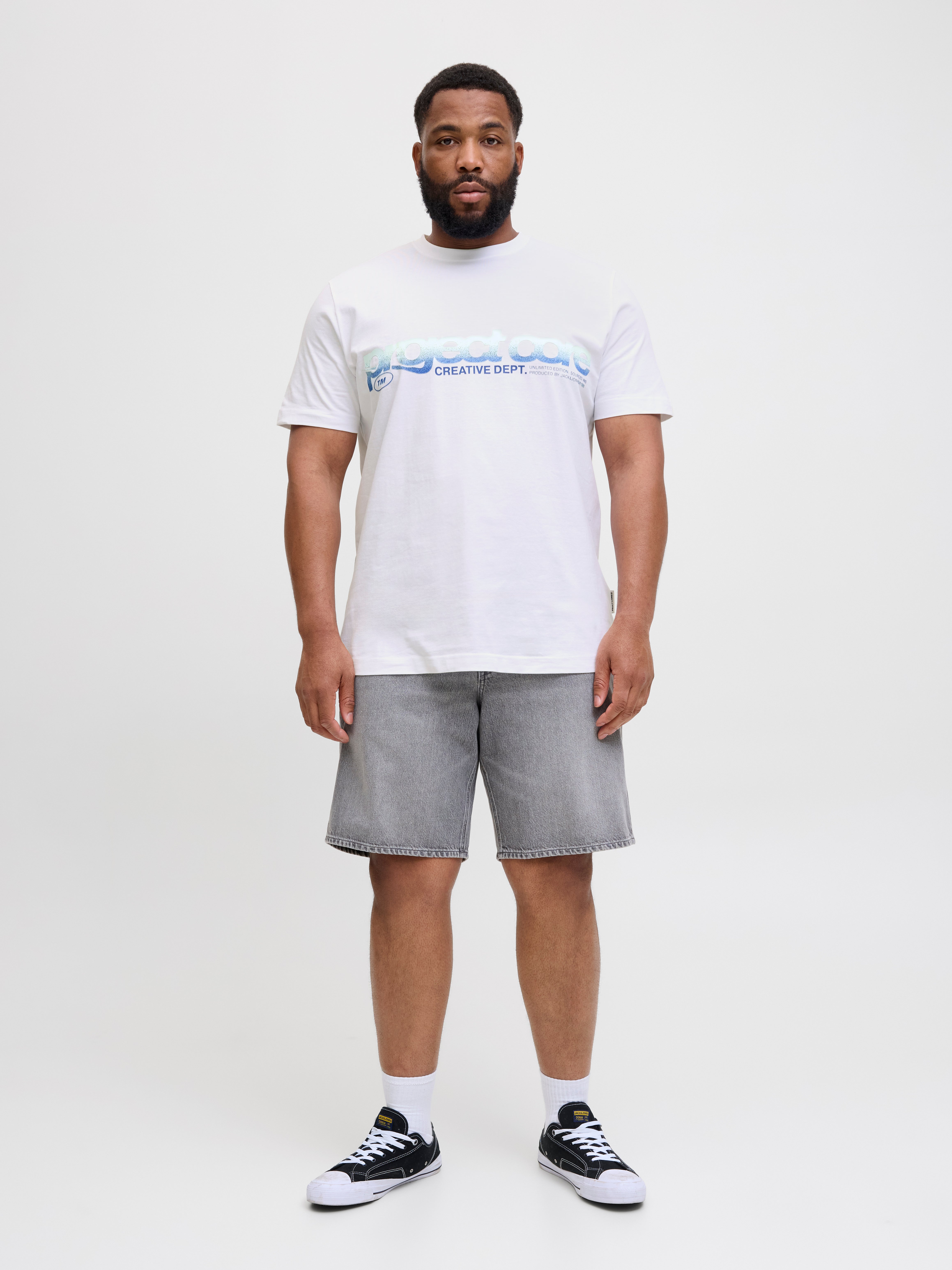 Thumbnail - Plus Size T-shirt