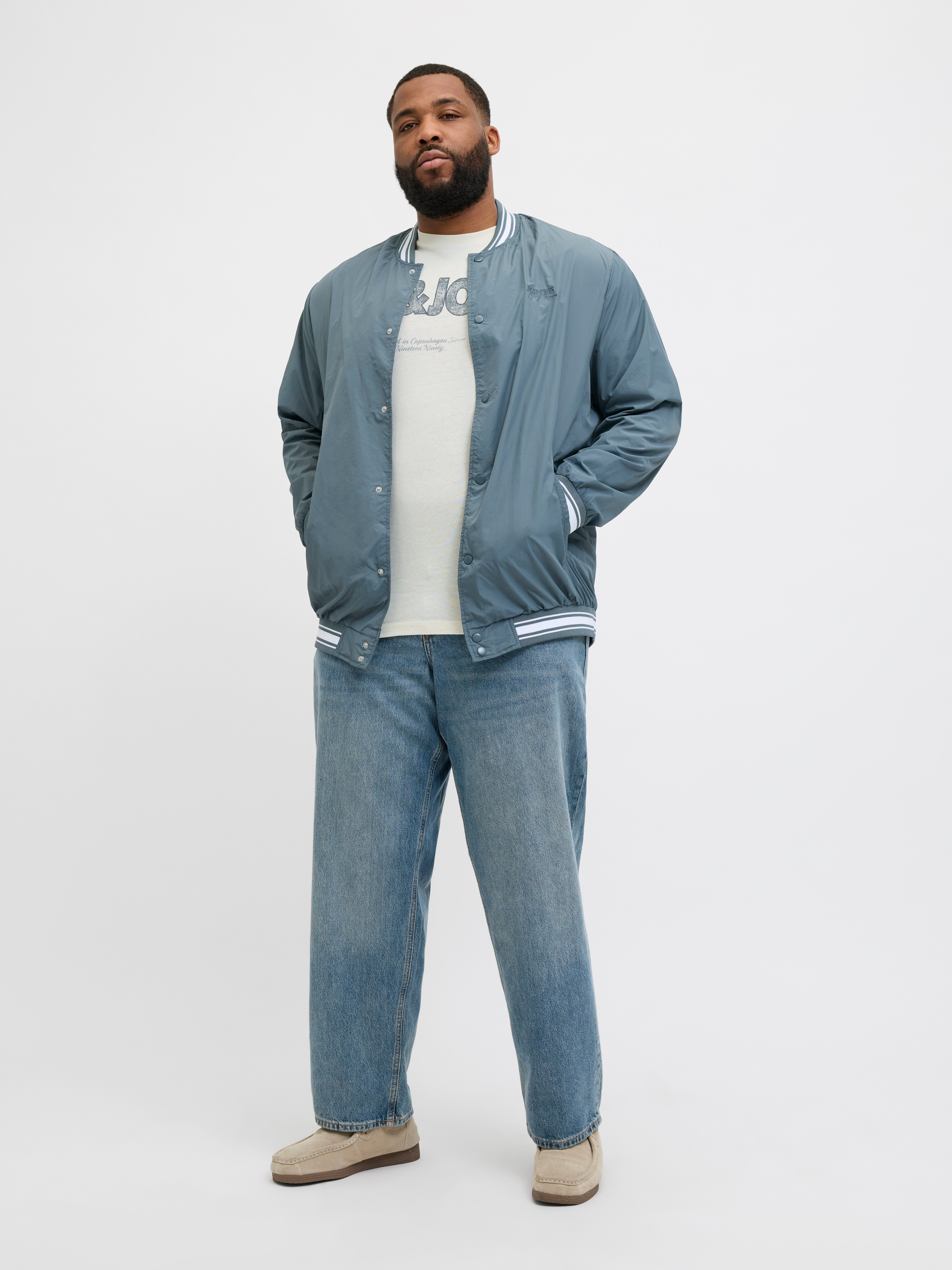 Thumbnail - Plus Size T-shirt