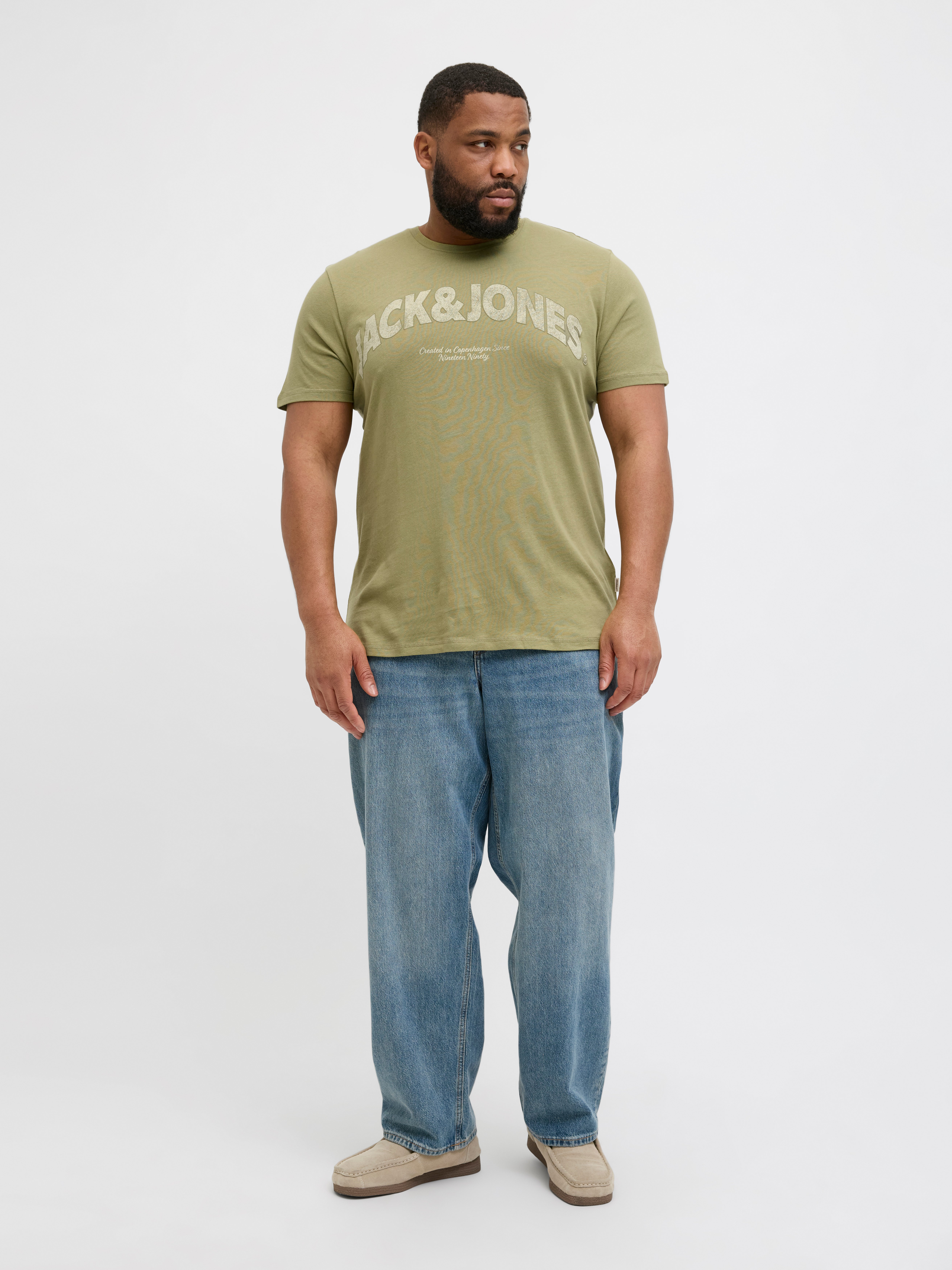 Thumbnail - Plus Size T-shirt