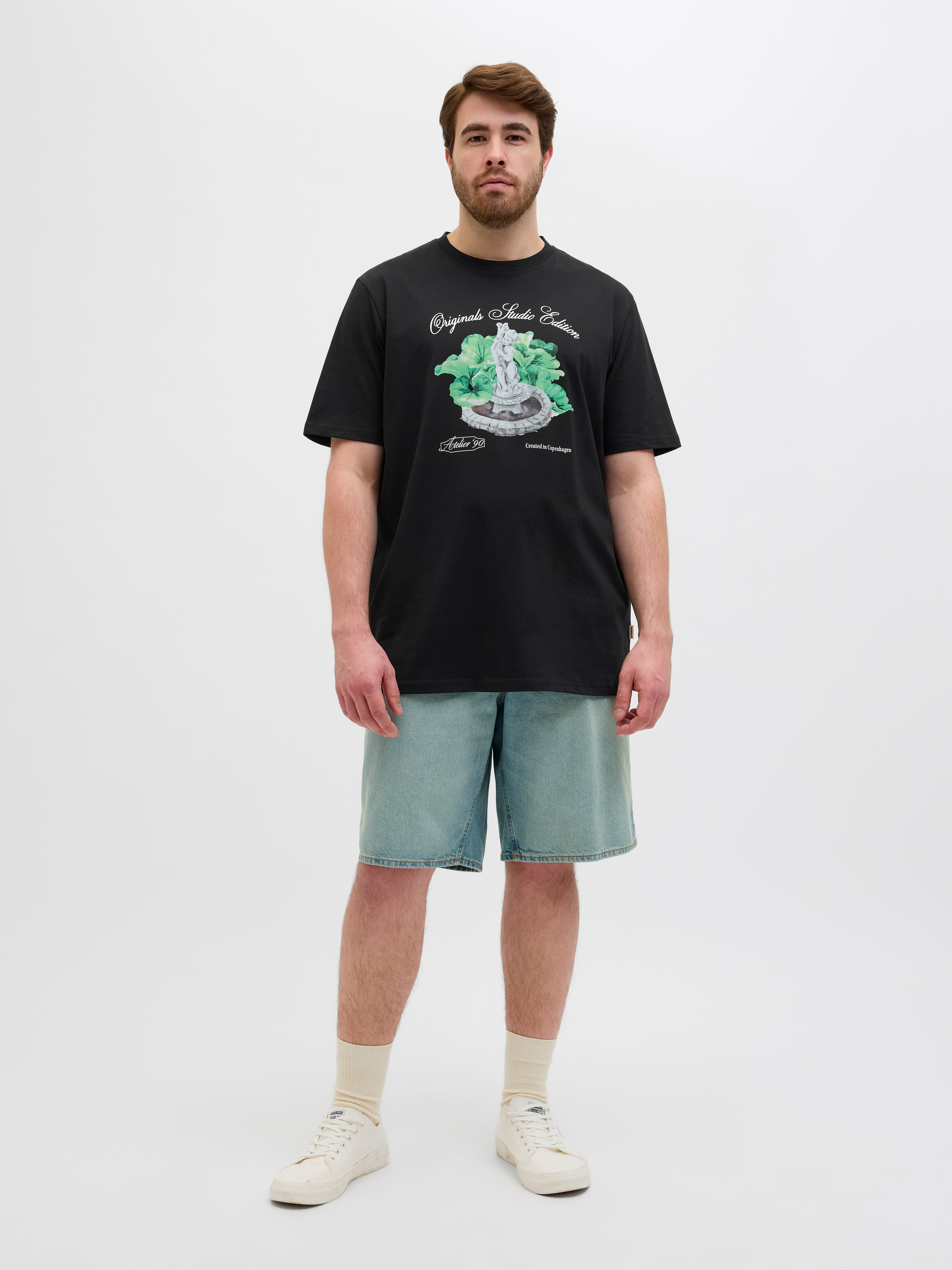 Thumbnail - Plus Size T-shirt