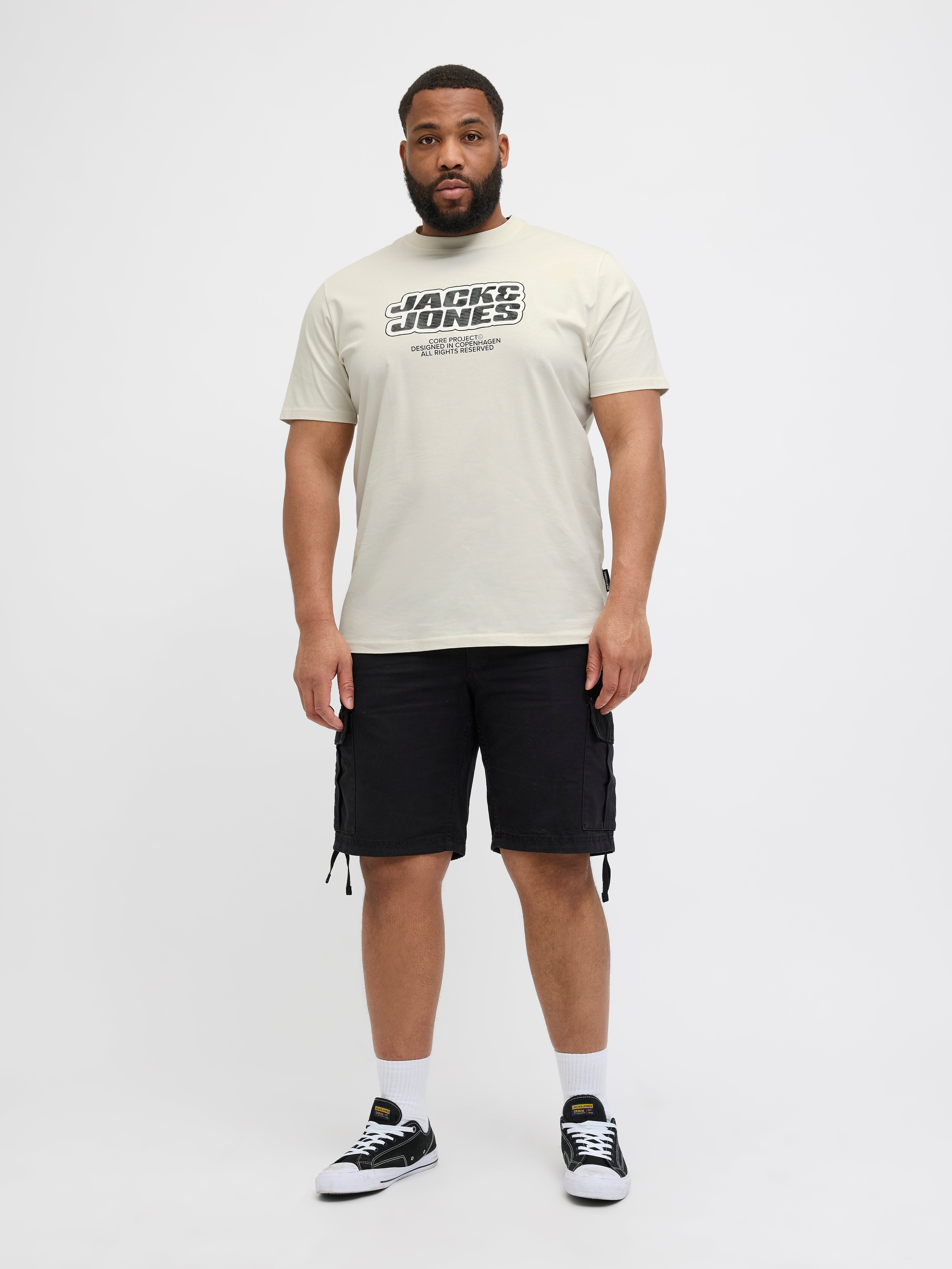 Thumbnail - Plus Size T-shirt