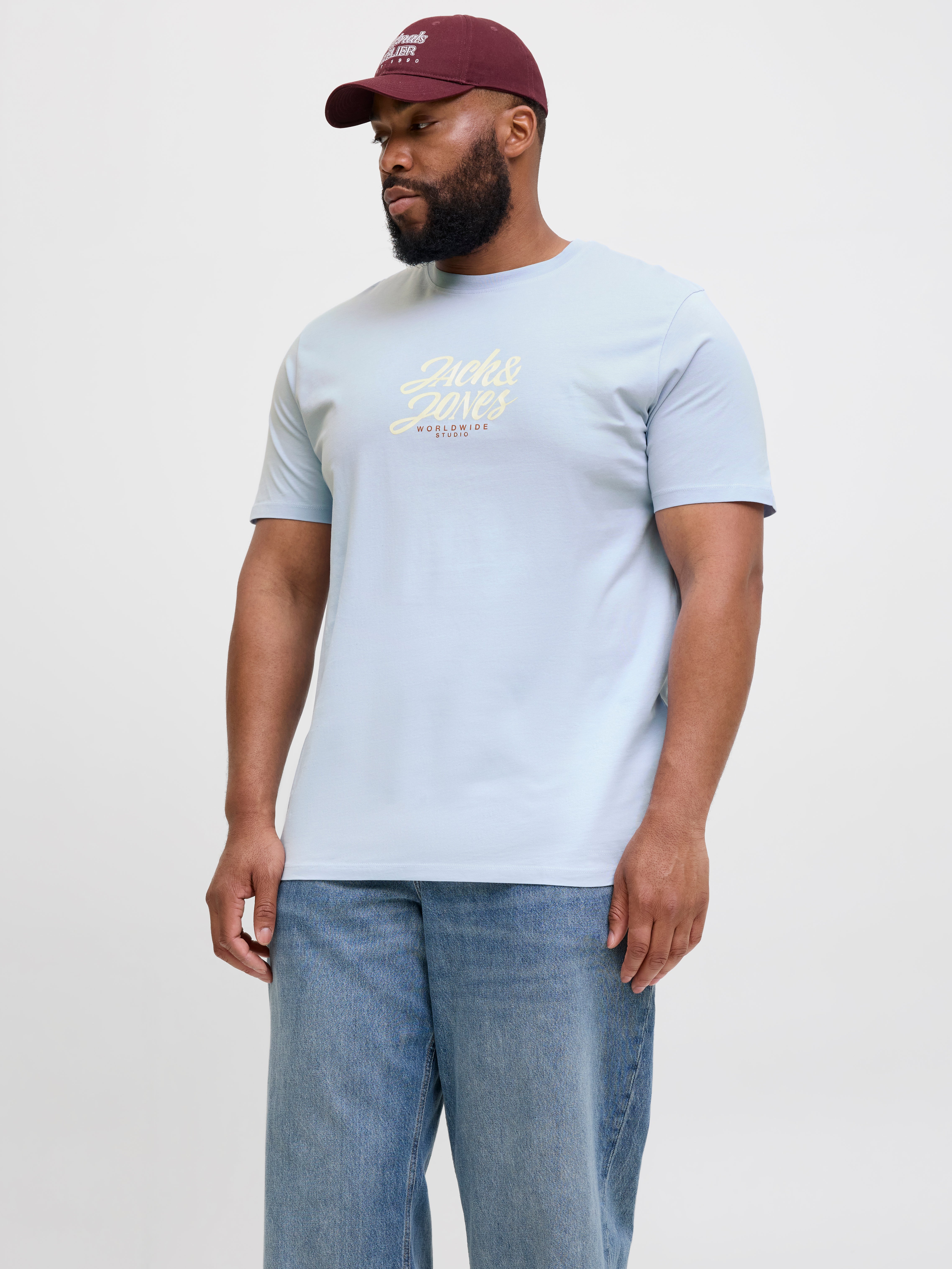 Thumbnail - Plus Size T-shirt