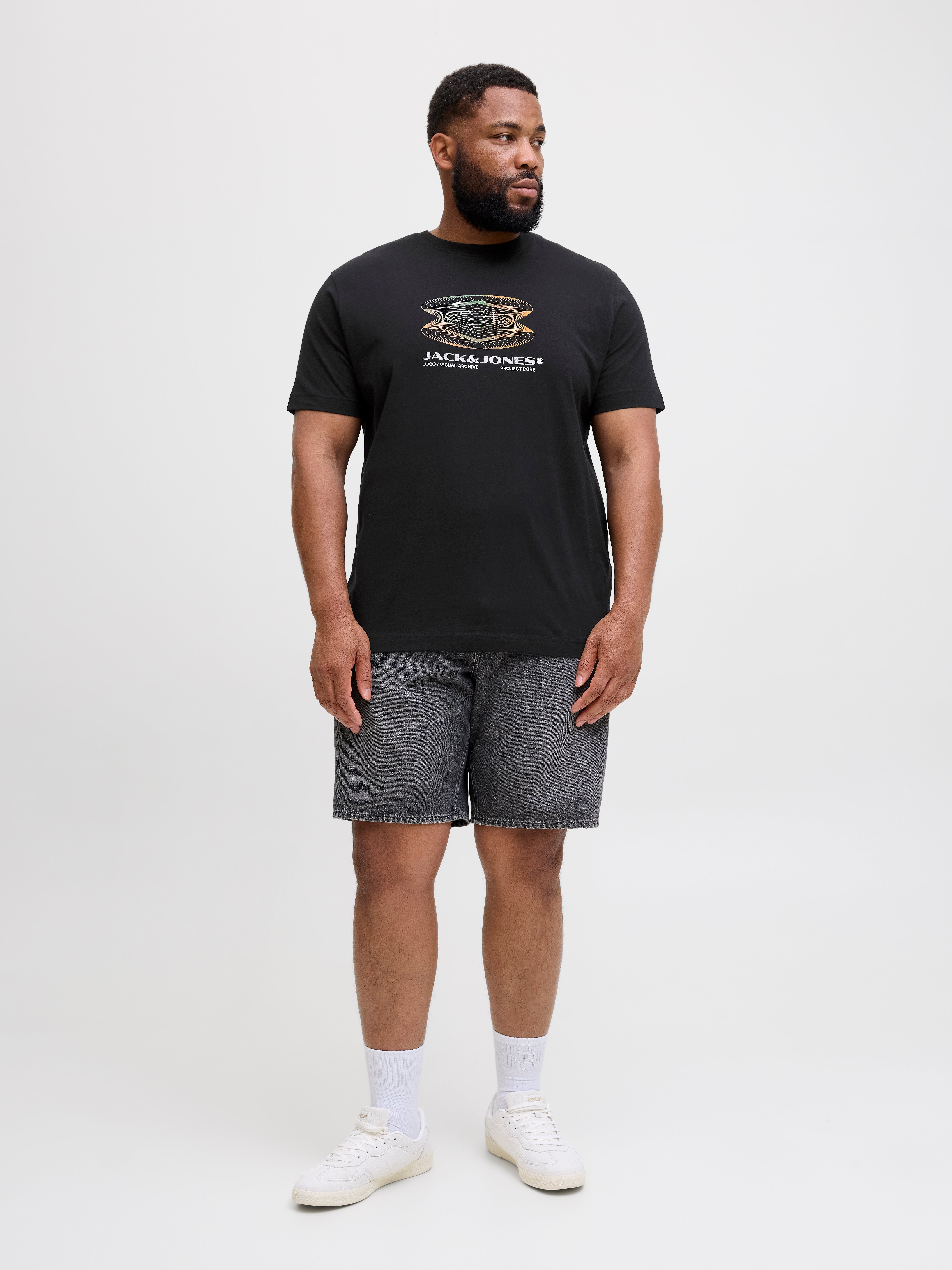 Thumbnail - Plus Size T-shirt