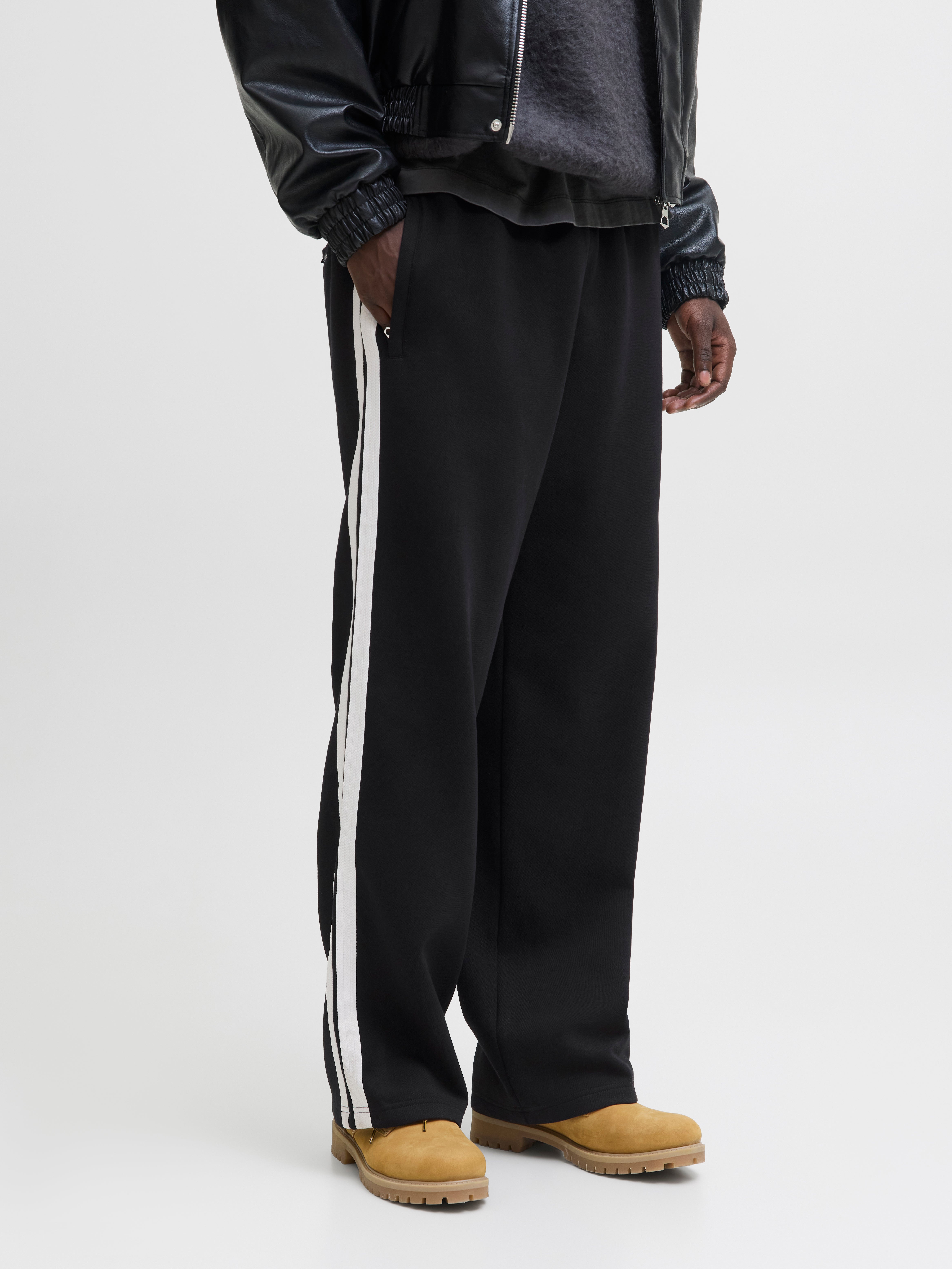 Thumbnail - Wide Leg Fit Jogginghose