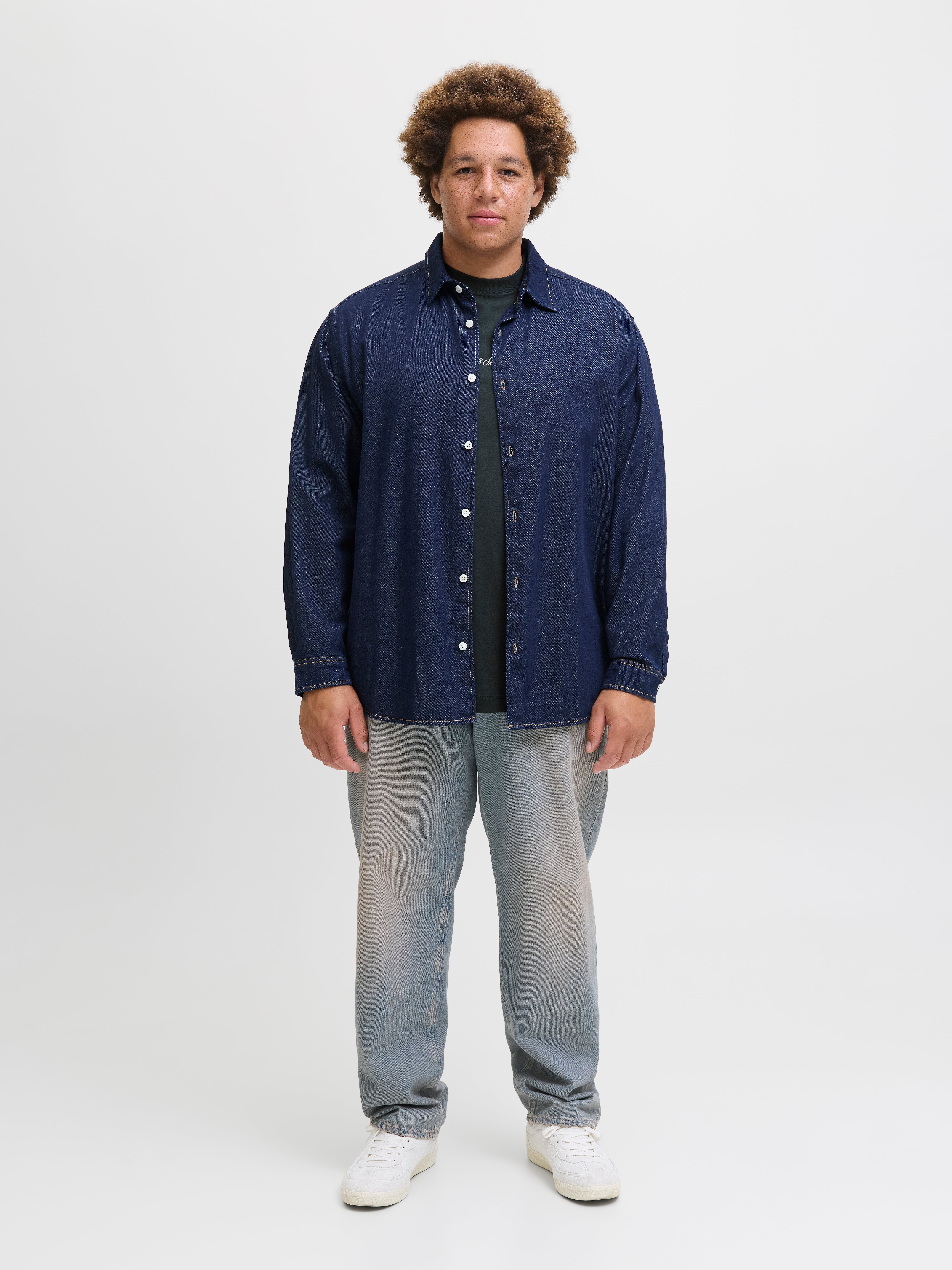 Thumbnail - Plus Size T-shirt